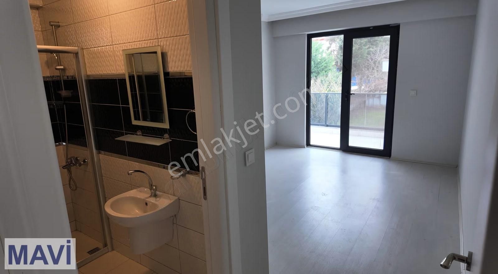 Re/max Mavi'den Serdivan Bahçelievler'de Kiralık 3+1 Daire - Görsel 6