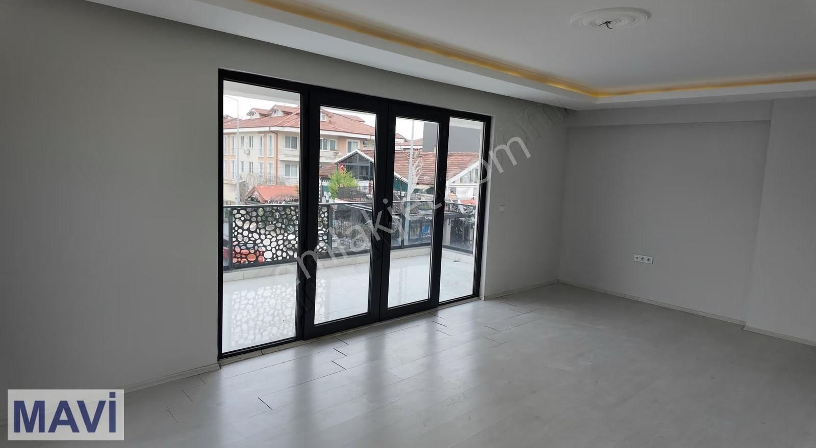 Re/max Mavi'den Serdivan Bahçelievler'de Kiralık 3+1 Daire - Görsel 4