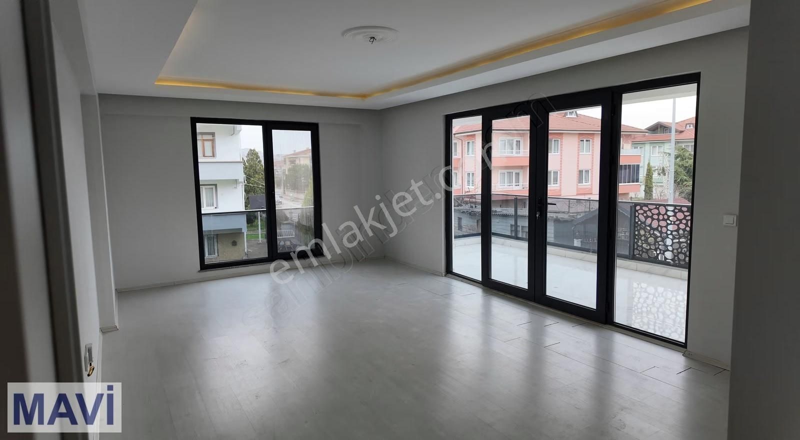 Re/max Mavi'den Serdivan Bahçelievler'de Kiralık 3+1 Daire - Görsel 13