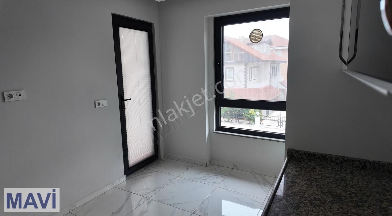 Re/max Mavi'den Serdivan Bahçelievler'de Kiralık 3+1 Daire - Görsel 15