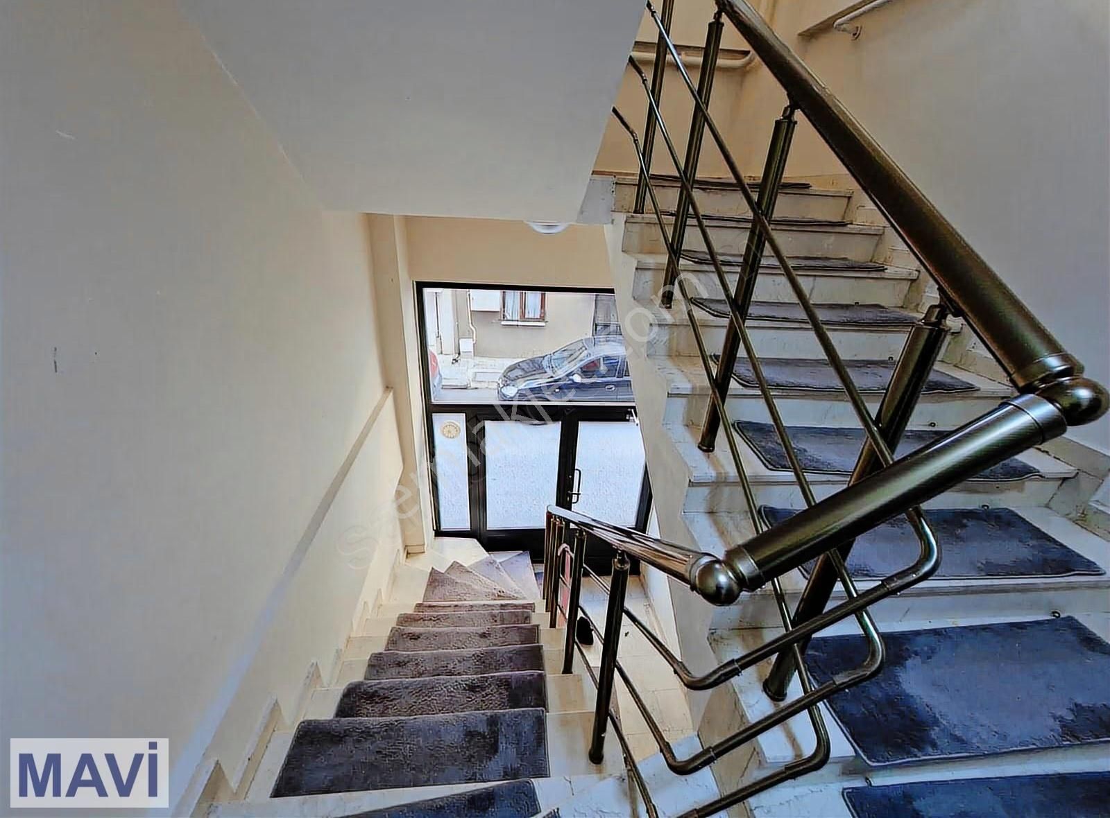 Remax Mavi'den Merkezde -geniş- Yeni Yapılmış Kiralık 2+1 - Görsel 2