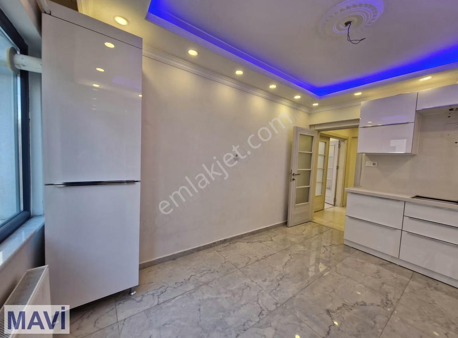 Remax Mavi'den Merkezde -geniş- Yeni Yapılmış Kiralık 2+1 - Görsel 6