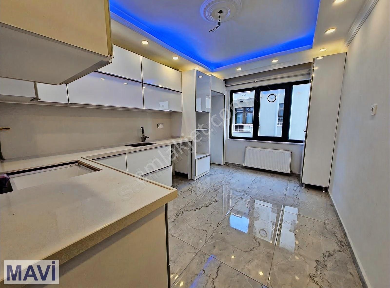 Remax Mavi'den Merkezde -geniş- Yeni Yapılmış Kiralık 2+1 - Görsel 20