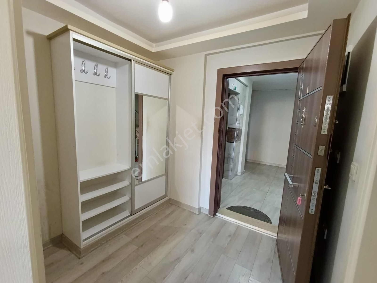 Kuşadası Davutlar'da Geniş Teras Balkonlu Satılık 2+1 Daire - Görsel 13