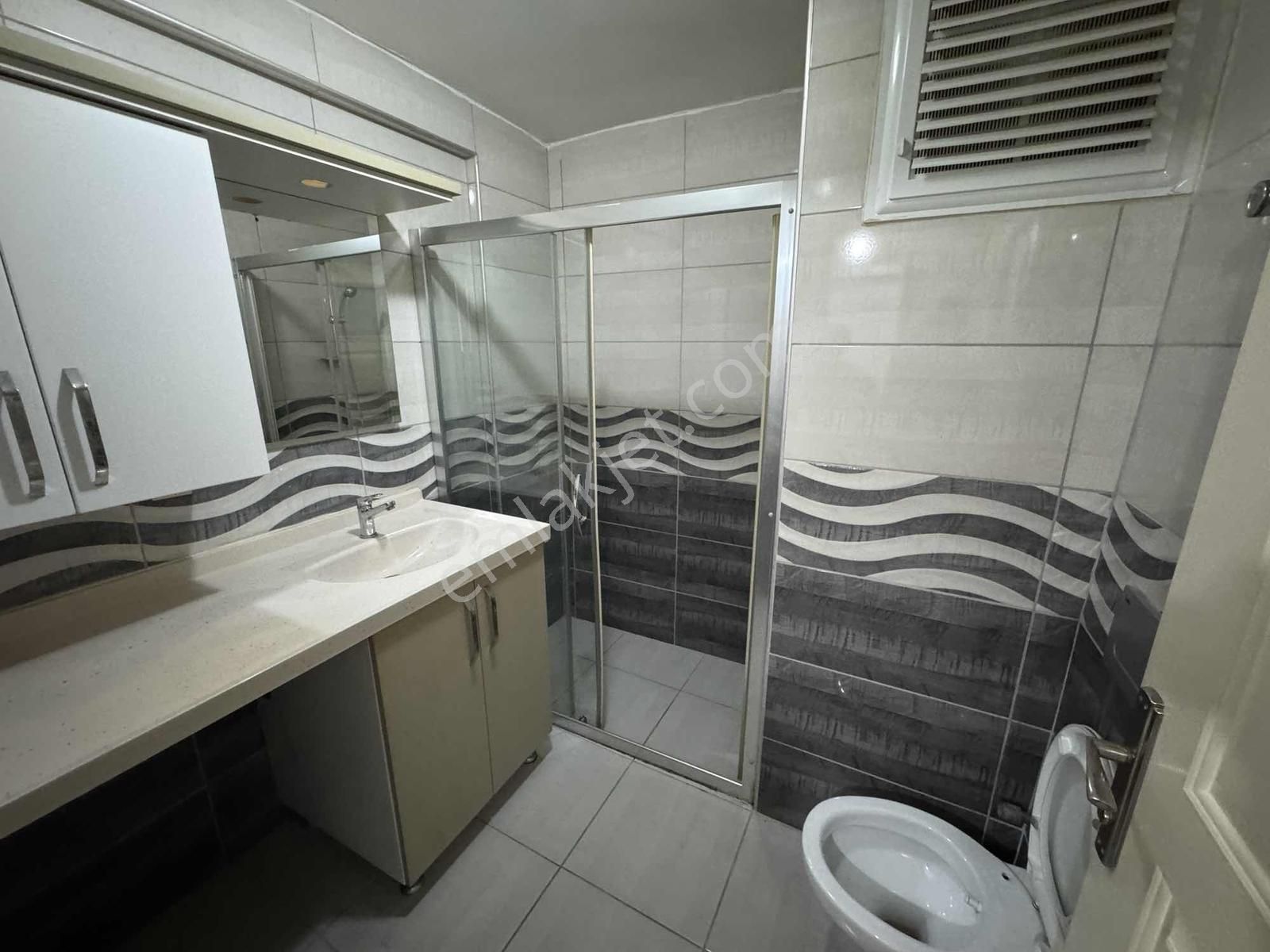 Kuşadası Davutlar'da Geniş Teras Balkonlu Satılık 2+1 Daire - Görsel 6