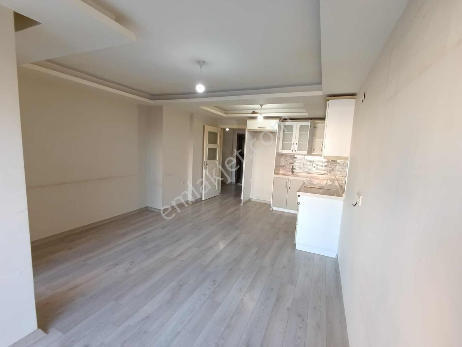 Kuşadası Davutlar'da Geniş Teras Balkonlu Satılık 2+1 Daire - Görsel 23