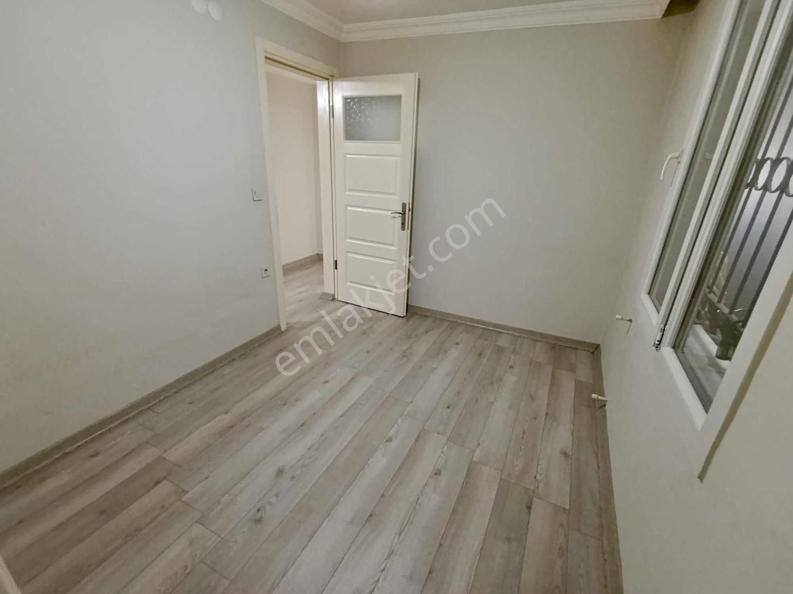 Kuşadası Davutlar'da Geniş Teras Balkonlu Satılık 2+1 Daire - Görsel 14