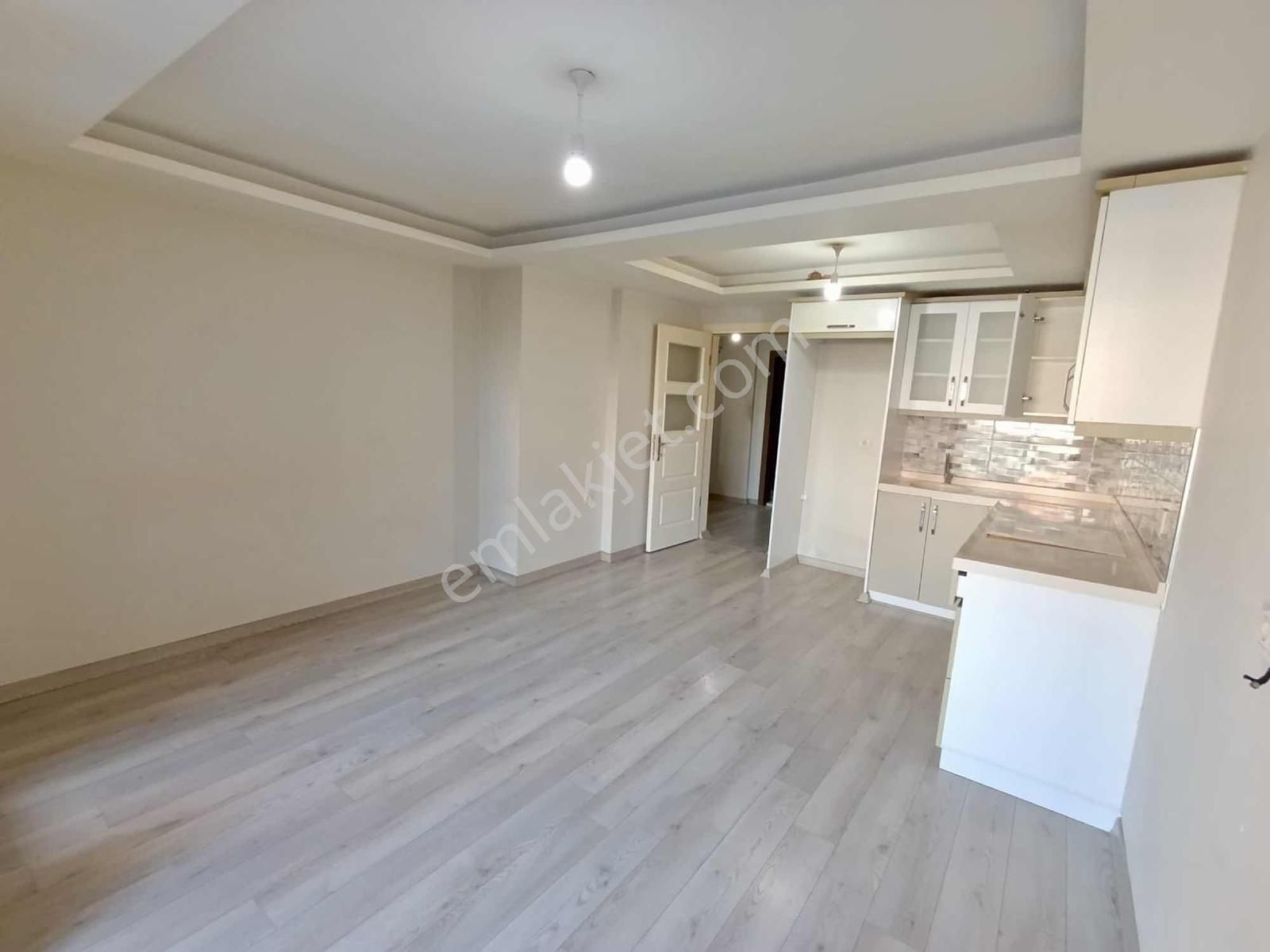 Kuşadası Davutlar'da Geniş Teras Balkonlu Satılık 2+1 Daire - Görsel 18