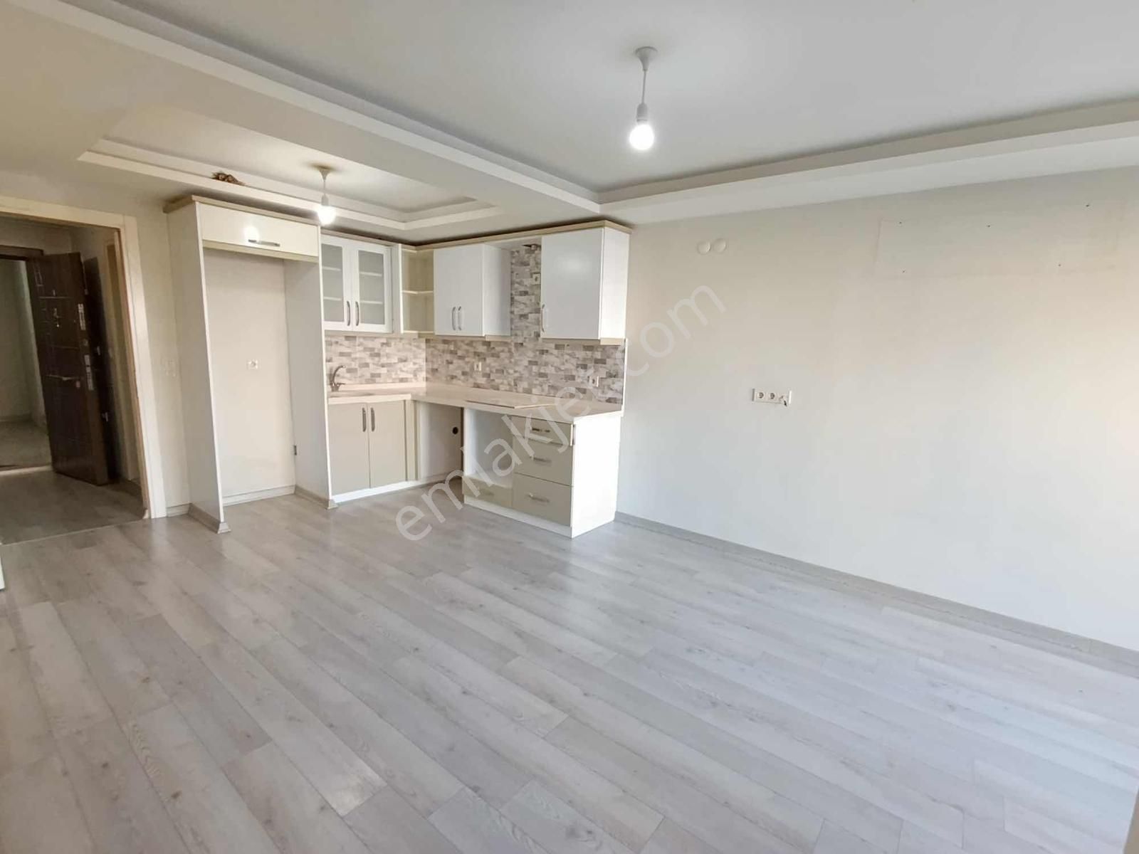 Kuşadası Davutlar'da Geniş Teras Balkonlu Satılık 2+1 Daire - Görsel 22