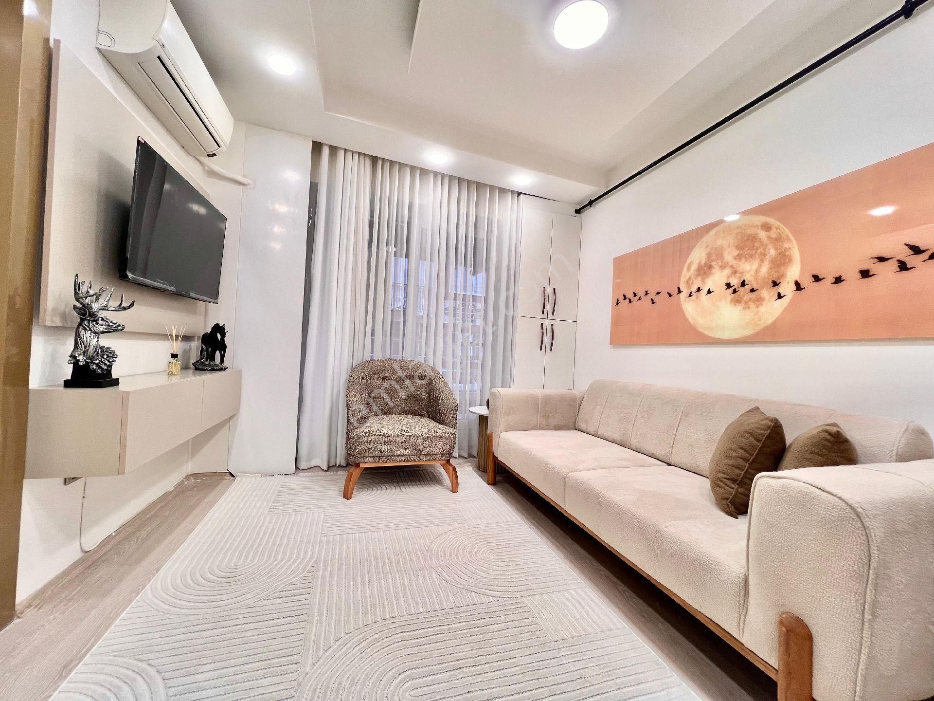 İstiklal Mahallesinde Sıfır Eşya 5 Yıllık Yüksek Zemin Apart