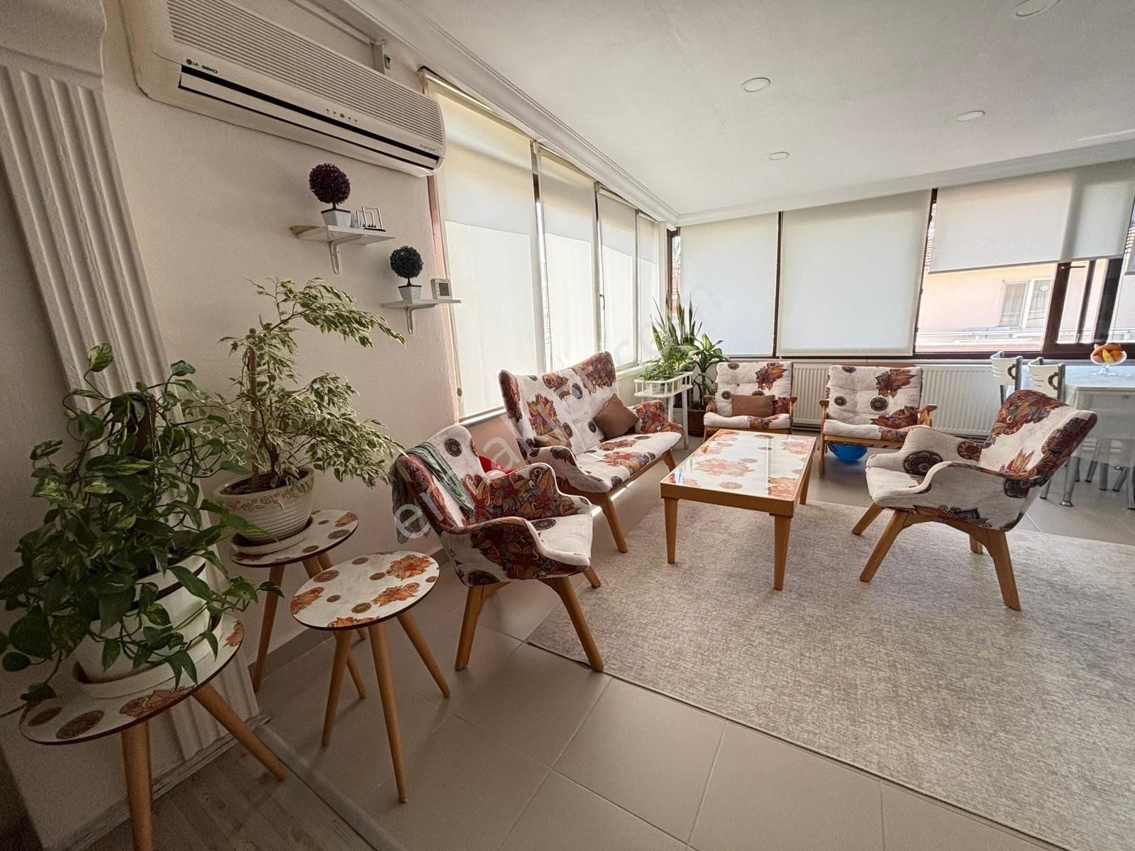 Sakarya Mahallesi Ayazma Caddesinde Satılık 3+1 Dubleks Daire - Görsel 3