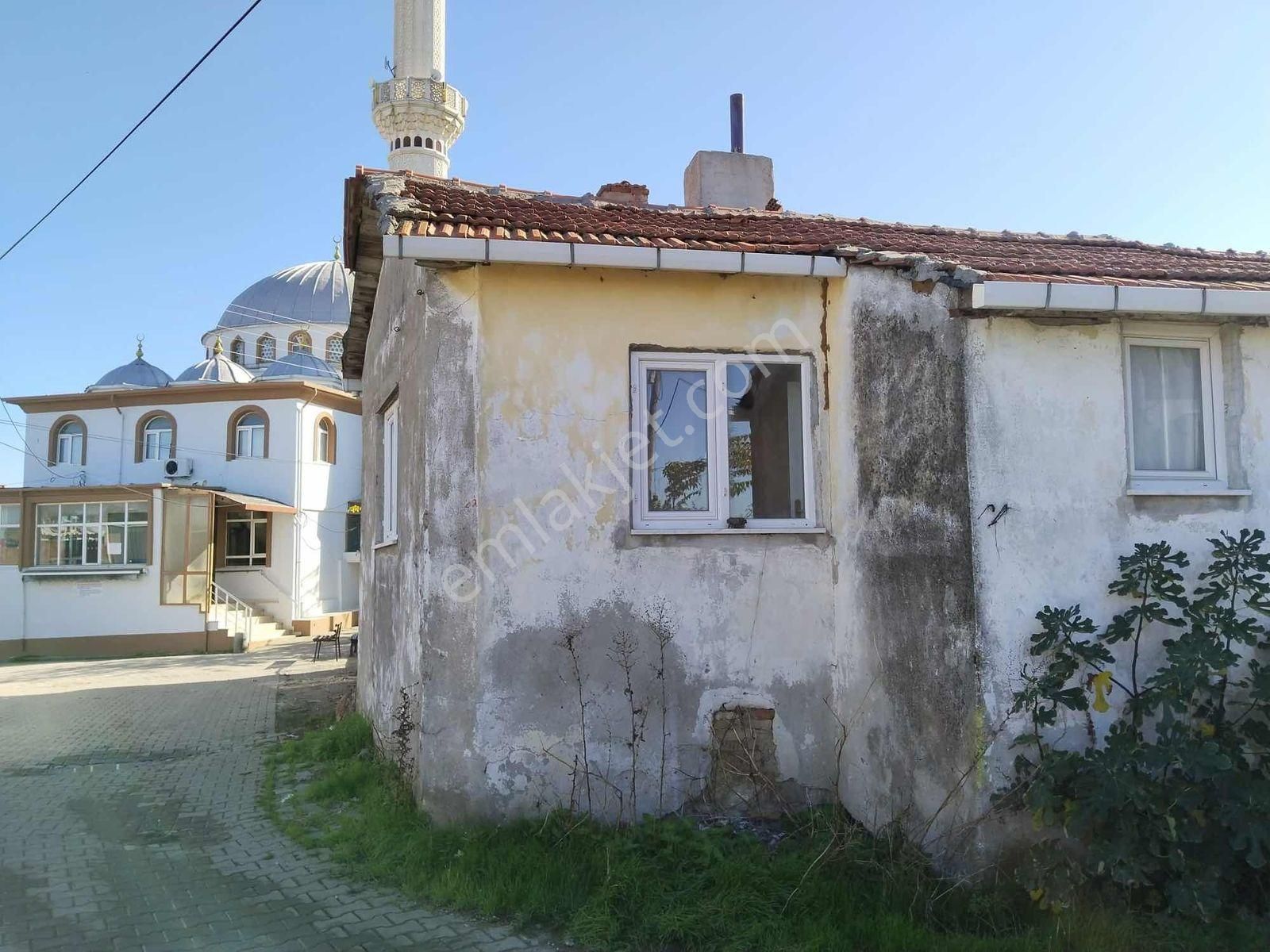 Çanakkale Karacaören Köyünde İçerisinde Yapı Bulunan Fırsat Arsa - Görsel 2