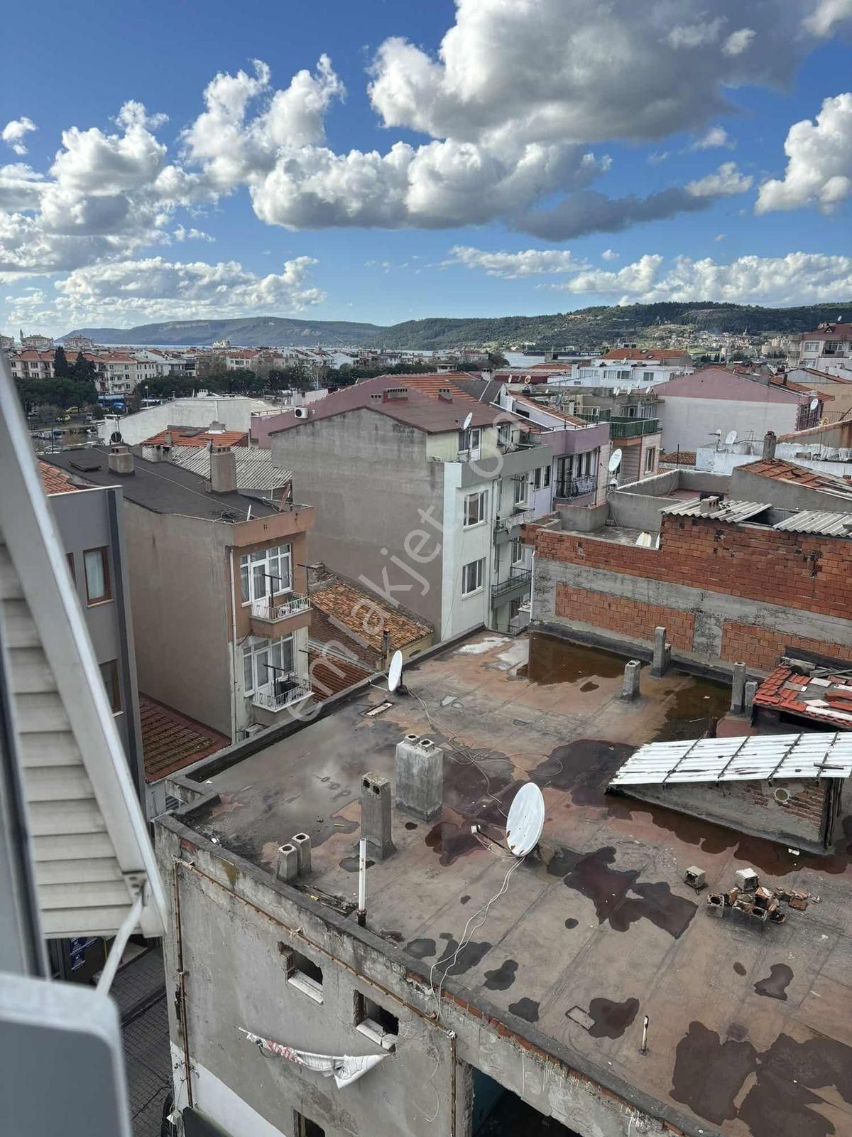 Köprübaşında Deniz Manzaralı Eşyalı Kiralık 2+1 Daire - Görsel 14