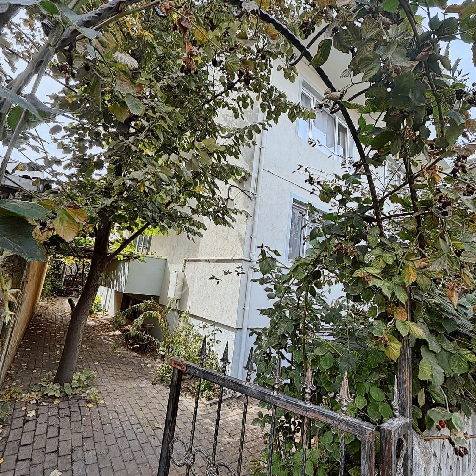 Kiralık Hamdibey Mahallesinde 4+1 Eşyalı Arakat Daire !! - Görsel 12