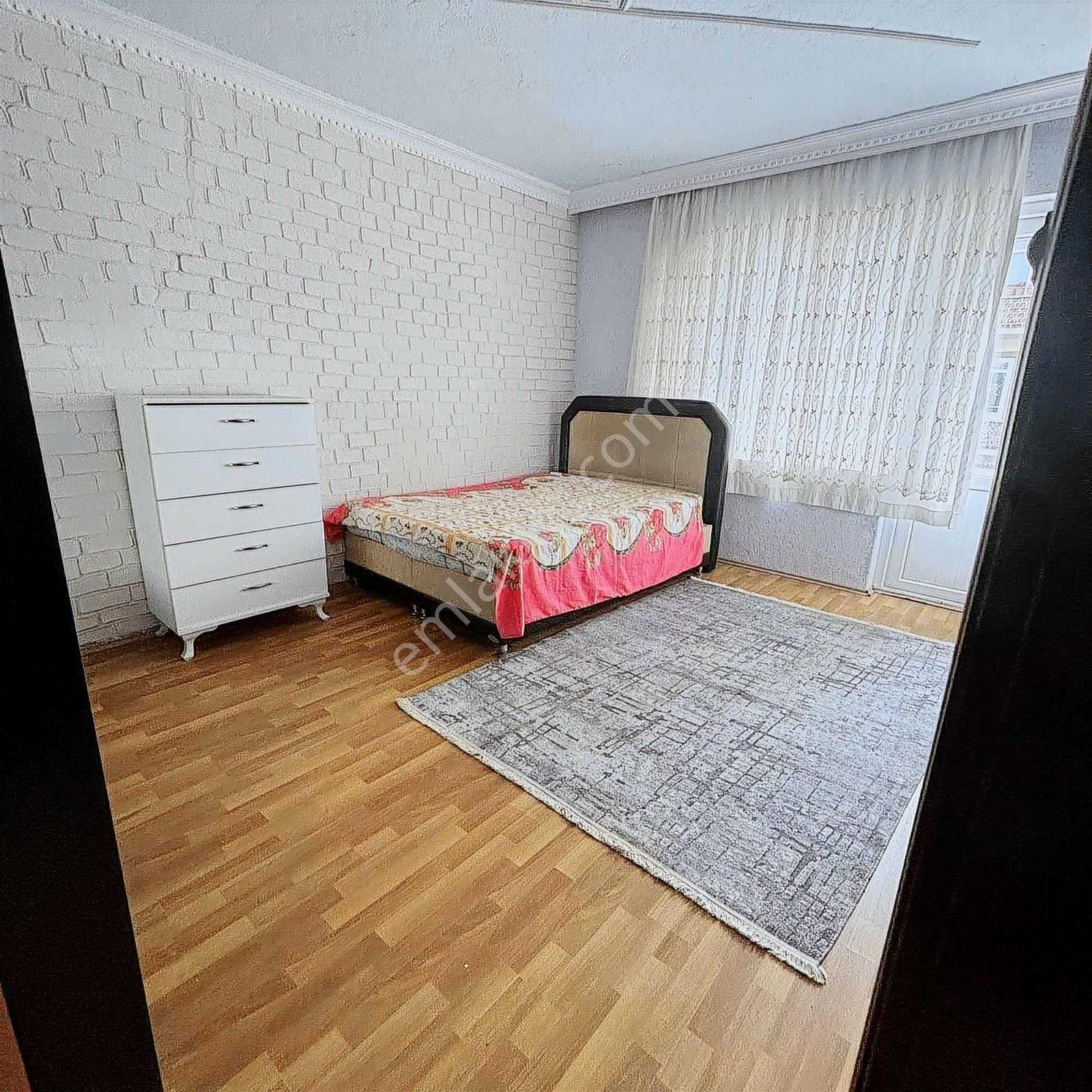 Kiralık Hamdibey Mahallesinde 4+1 Eşyalı Arakat Daire !! - Görsel 3