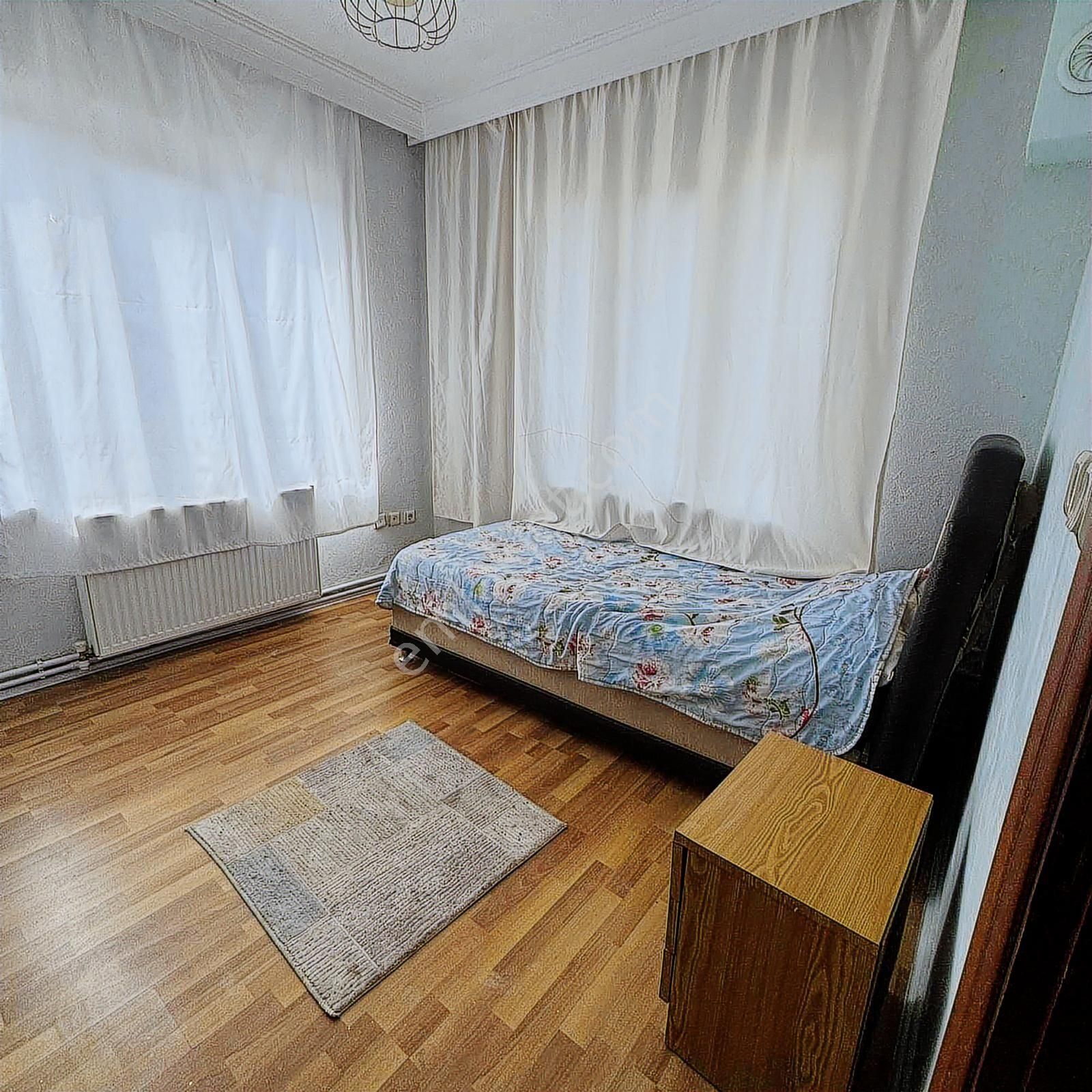 Kiralık Hamdibey Mahallesinde 4+1 Eşyalı Arakat Daire !! - Görsel 11
