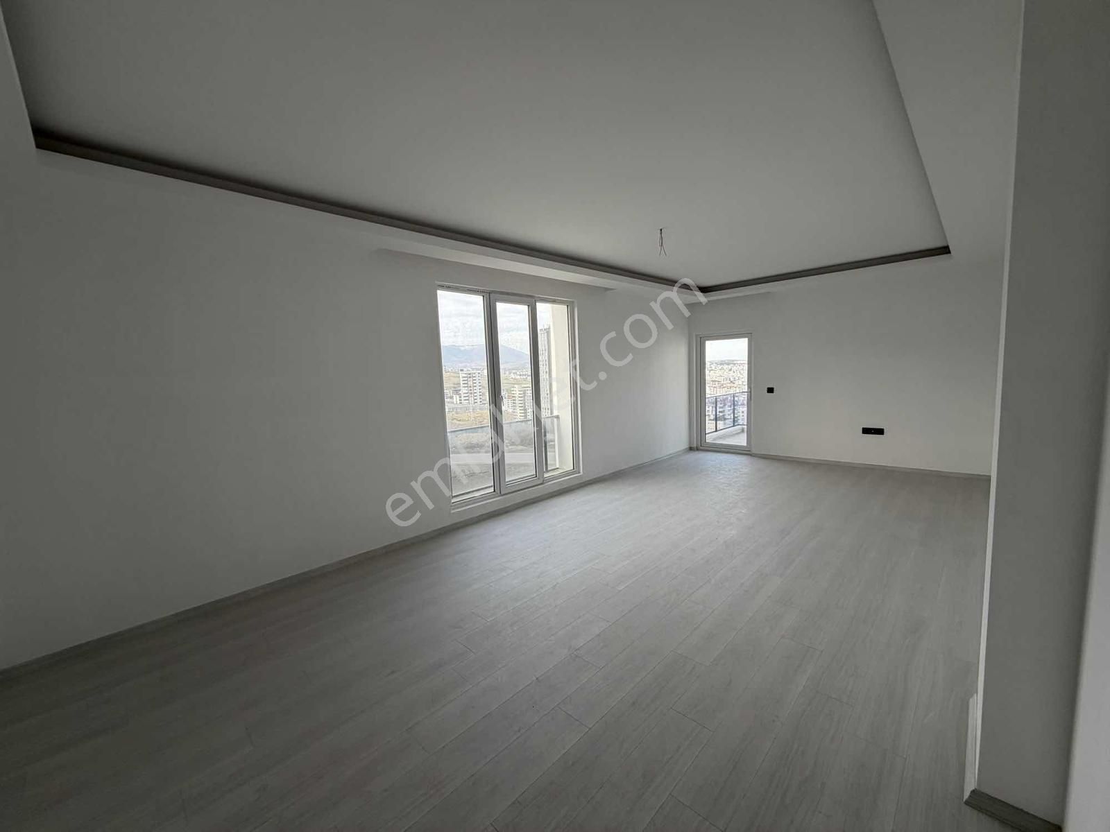 Emlak Doktoru Tunahan Dan 4+1 Lüks Daire - Görsel 18