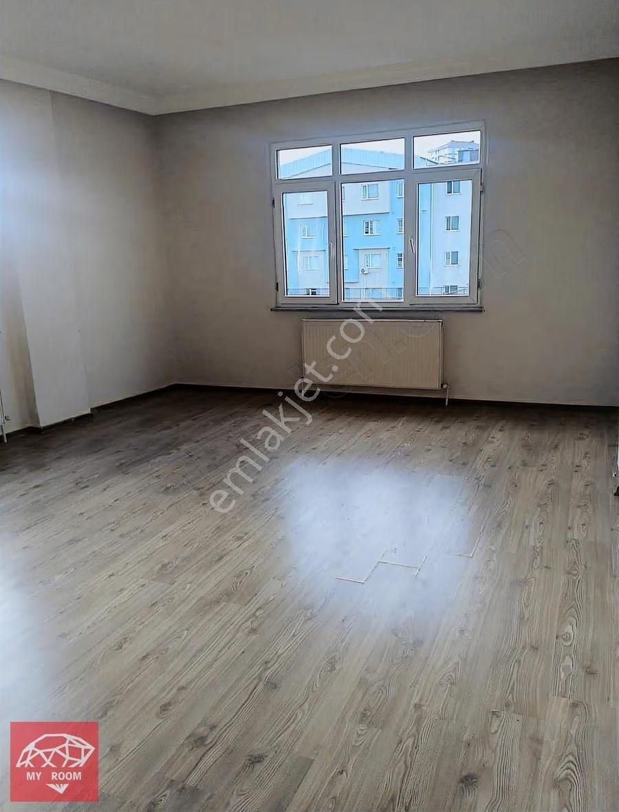 Ümraniye Tepeüstü Mahallesinde 2+1 Kiralık Daire - Görsel 7