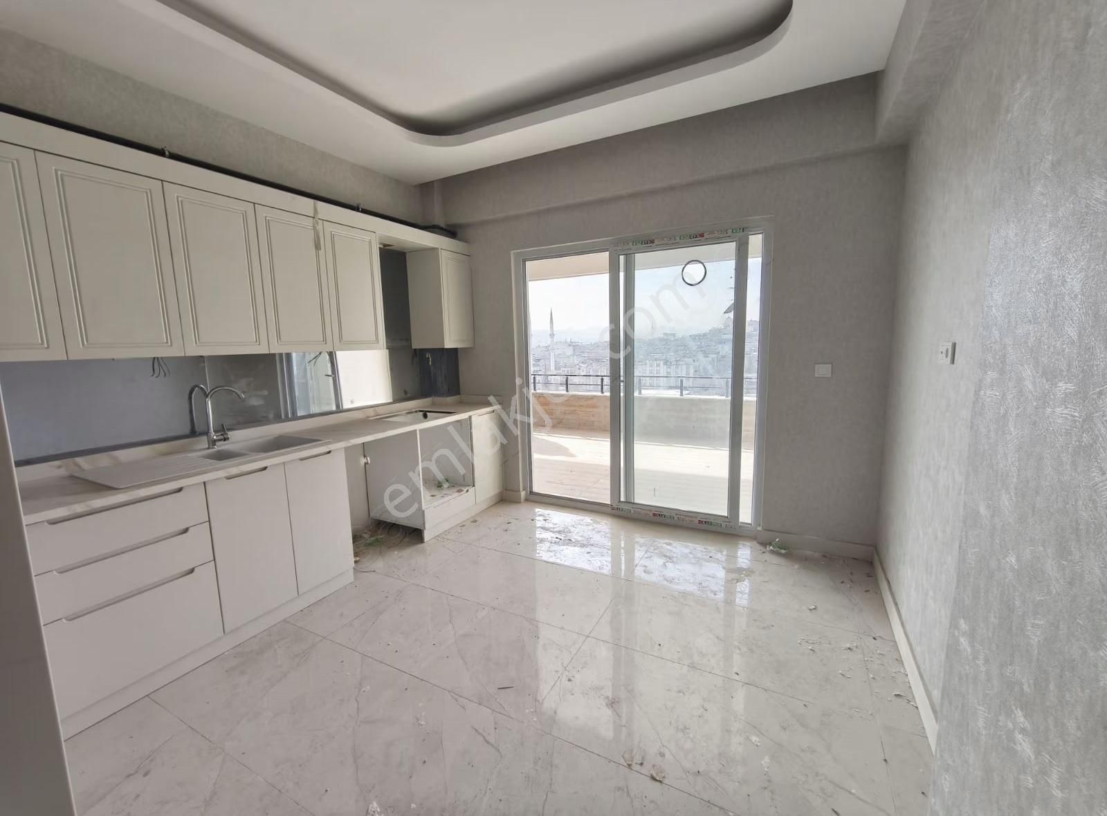 Seyran Emlaktan Liw Hastanesi Yanında Satlık Ultralüks 2+1 Daire - Görsel 2