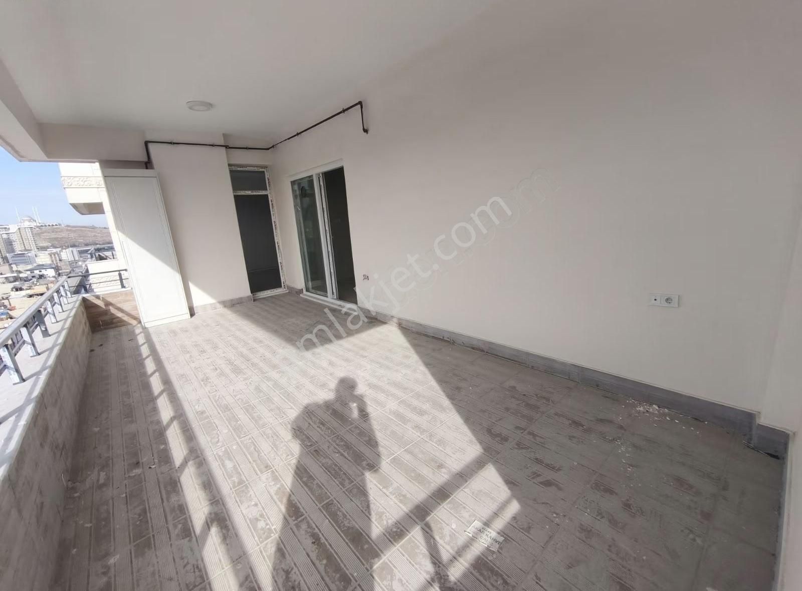 Seyran Emlaktan Liw Hastanesi Yanında Satlık Ultralüks 2+1 Daire - Görsel 5