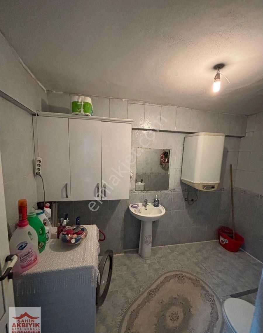 Bayraklı R.şevket İnce Mah 245m2 Arsalı 2 Kat Bina - Görsel 8