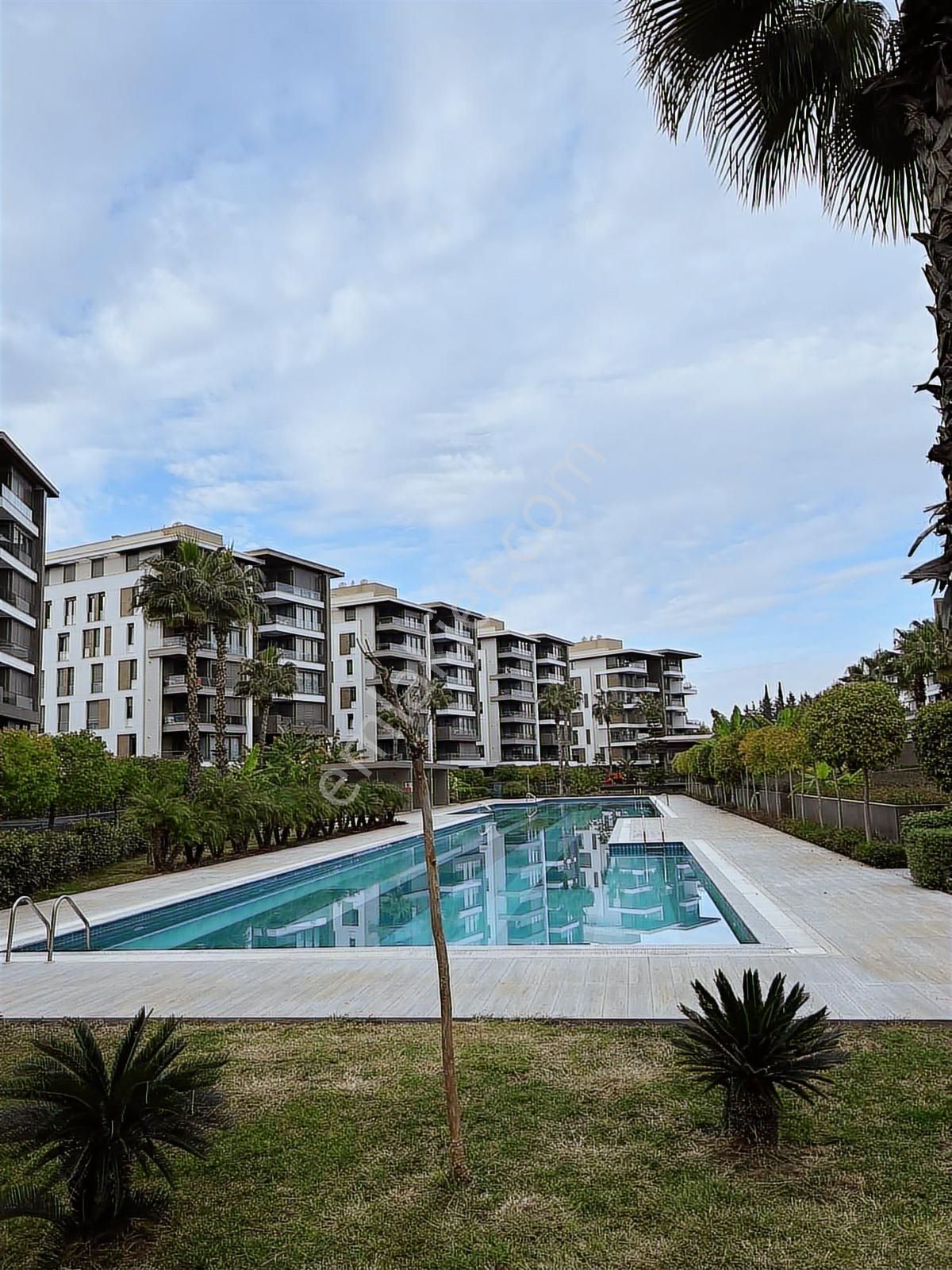 Antalya Konyaaltı Casabada Havuz Cephe 4+1 Satılık Lüx Daire - Görsel 2