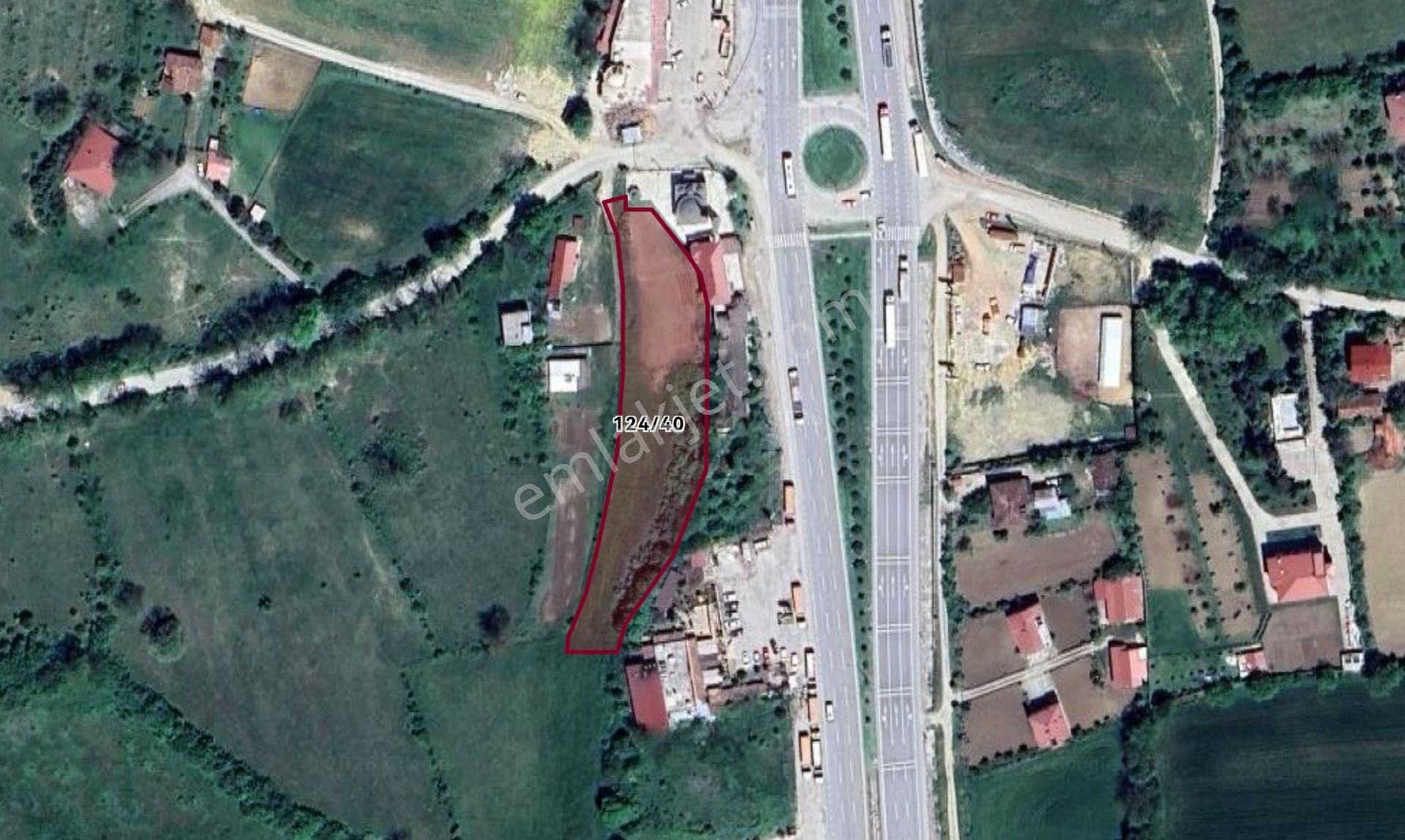 *samsun Kavak Mahmutlu Sapağında 3.350 M2 Tarla Satılık!*