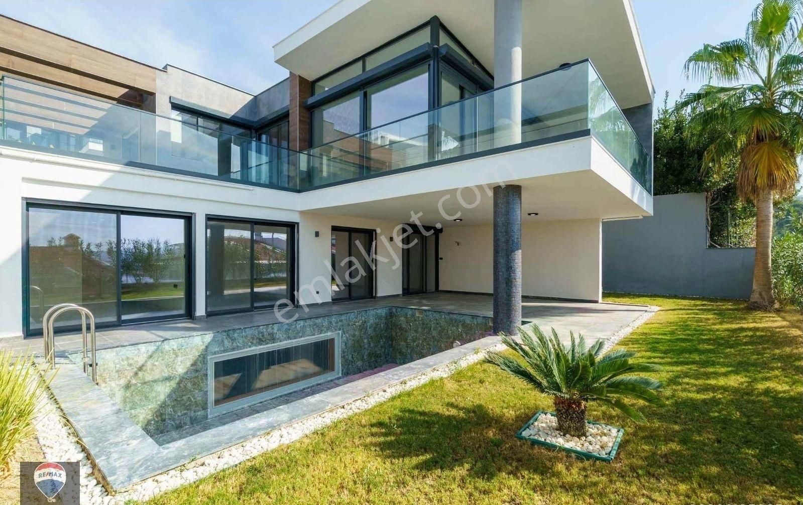 Marina Konakları Deniz Manzaralı Özel Havuzlu 4+2 Lüks Villa - Görsel 10