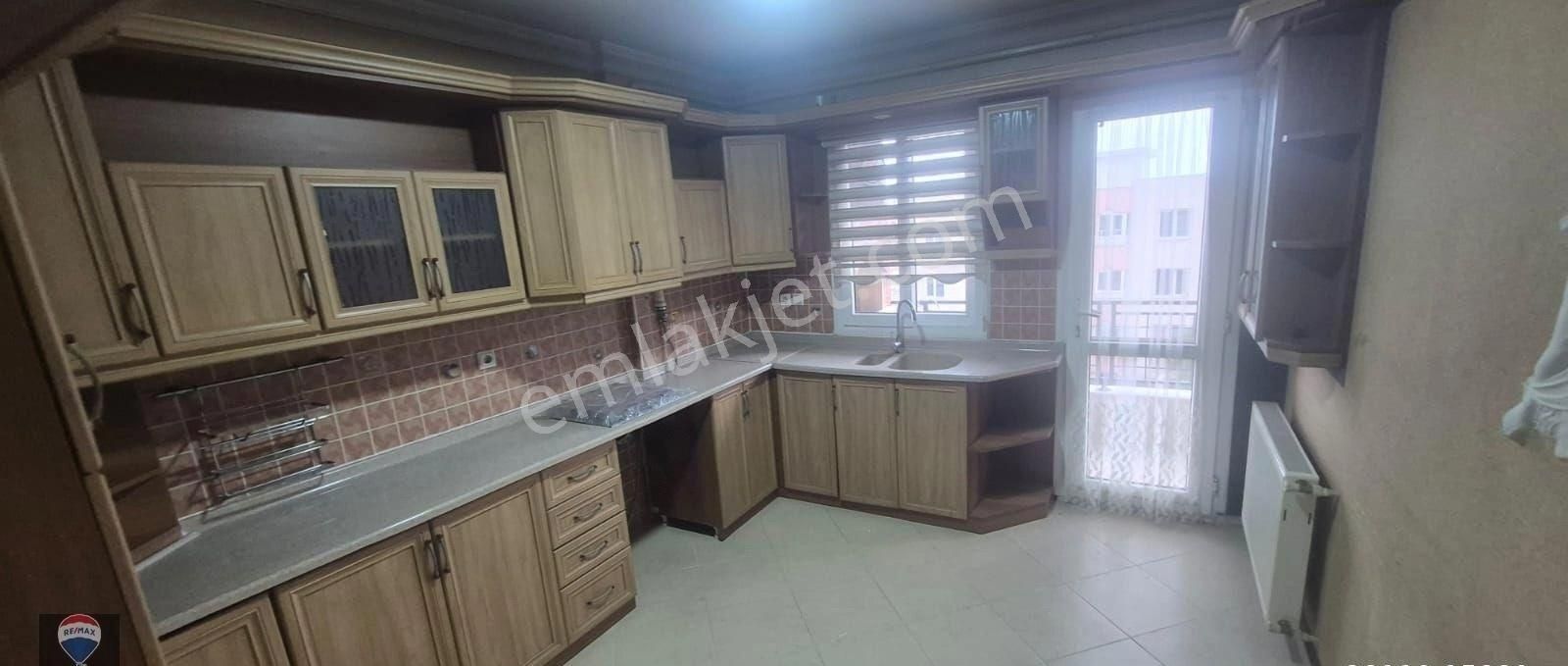 Kuşadası Merkezınde Denız Manzaralı Büyük Çatı Dubleksı - Görsel 27