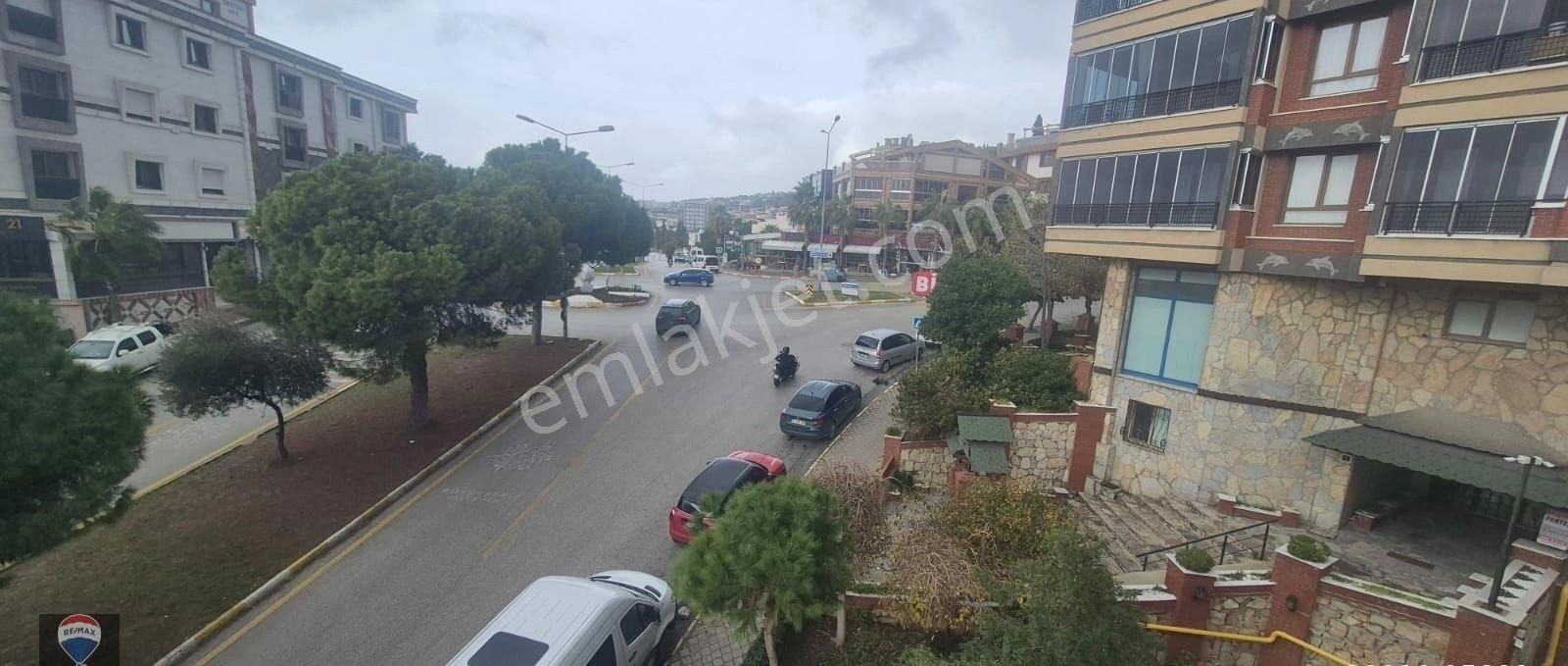 Kuşadası Merkezınde Denız Manzaralı Büyük Çatı Dubleksı - Görsel 11