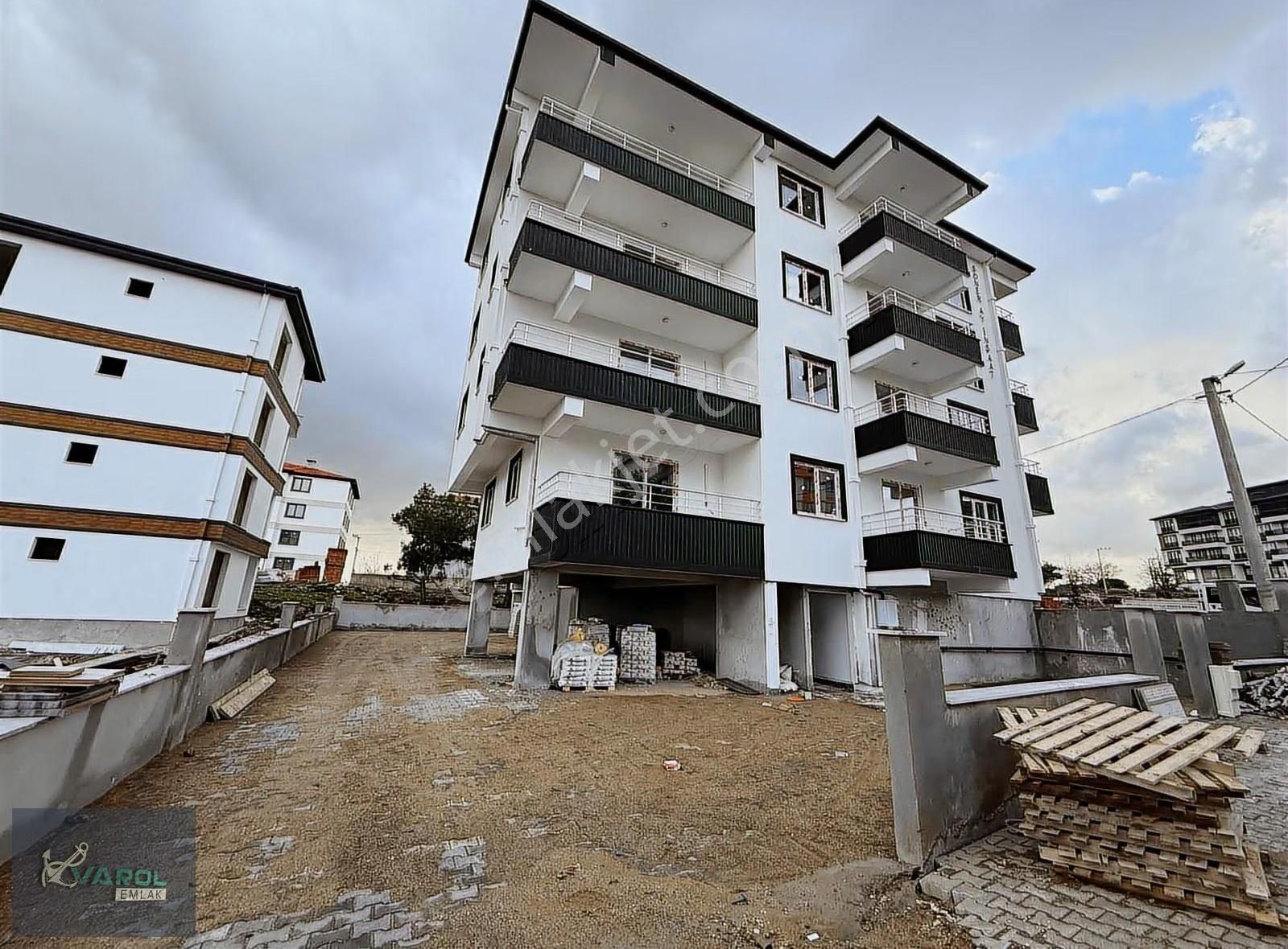 2 Aya Anahtar Teslim 1+1 Ara Kat Daire - Görsel 17