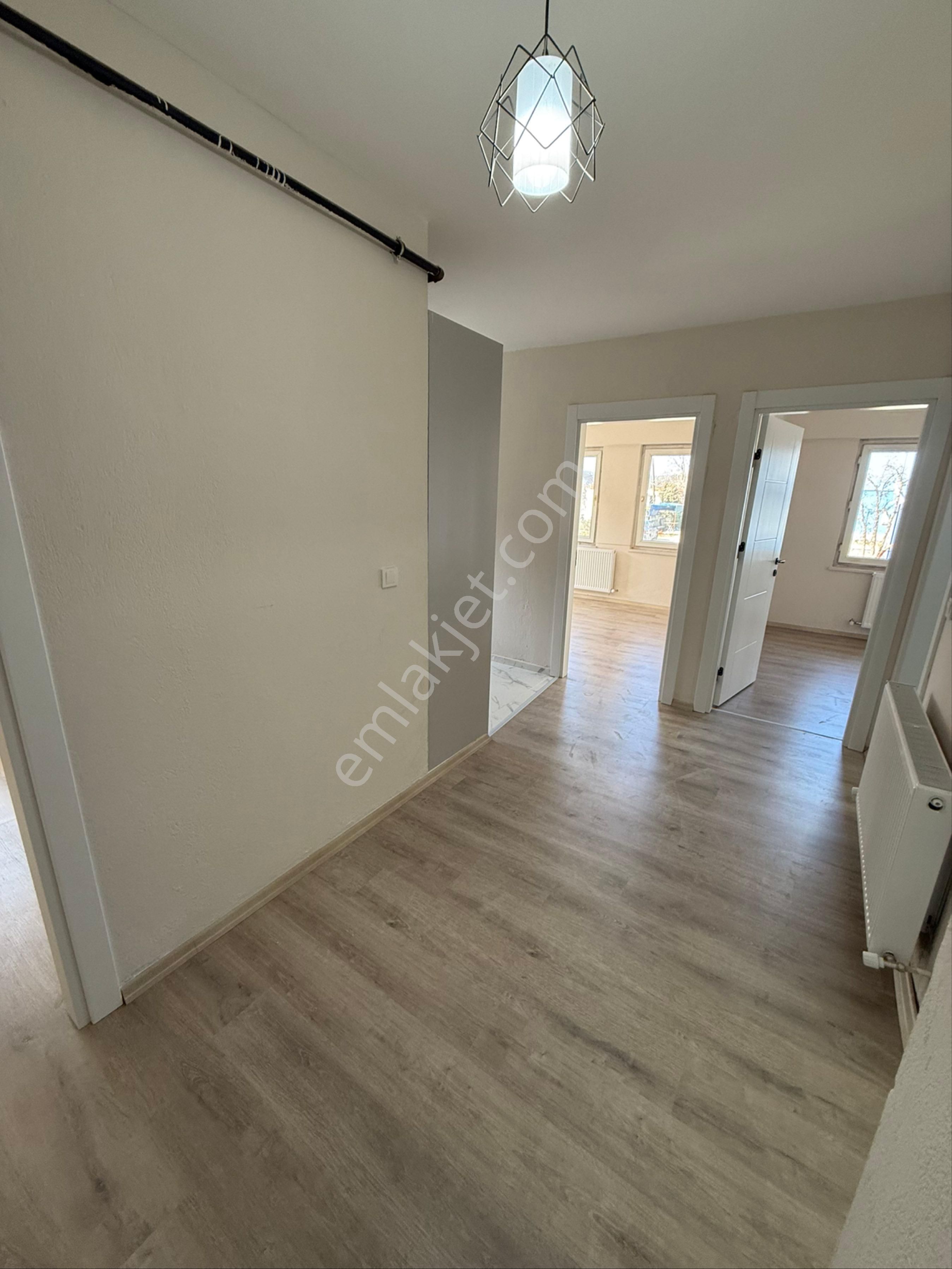 Yenıköy ‘ De Yenilenmiş Kiralık Yüksek Giriş 2+1 Daire - Görsel 8