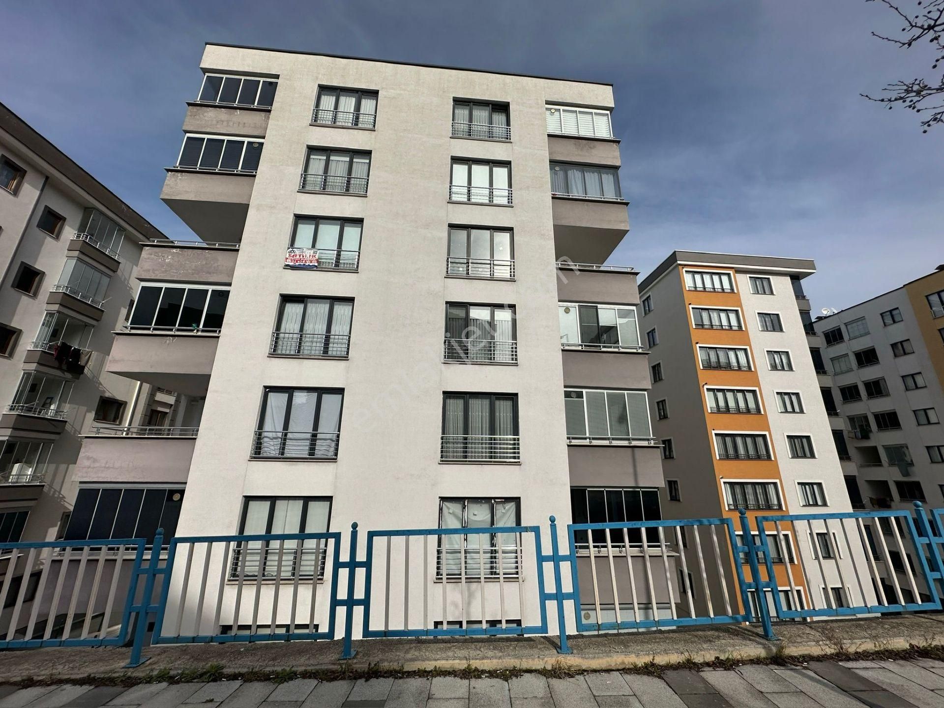 Trabzon Üniversite Mahallesinde 3+1 Satılık Daire - Görsel 33