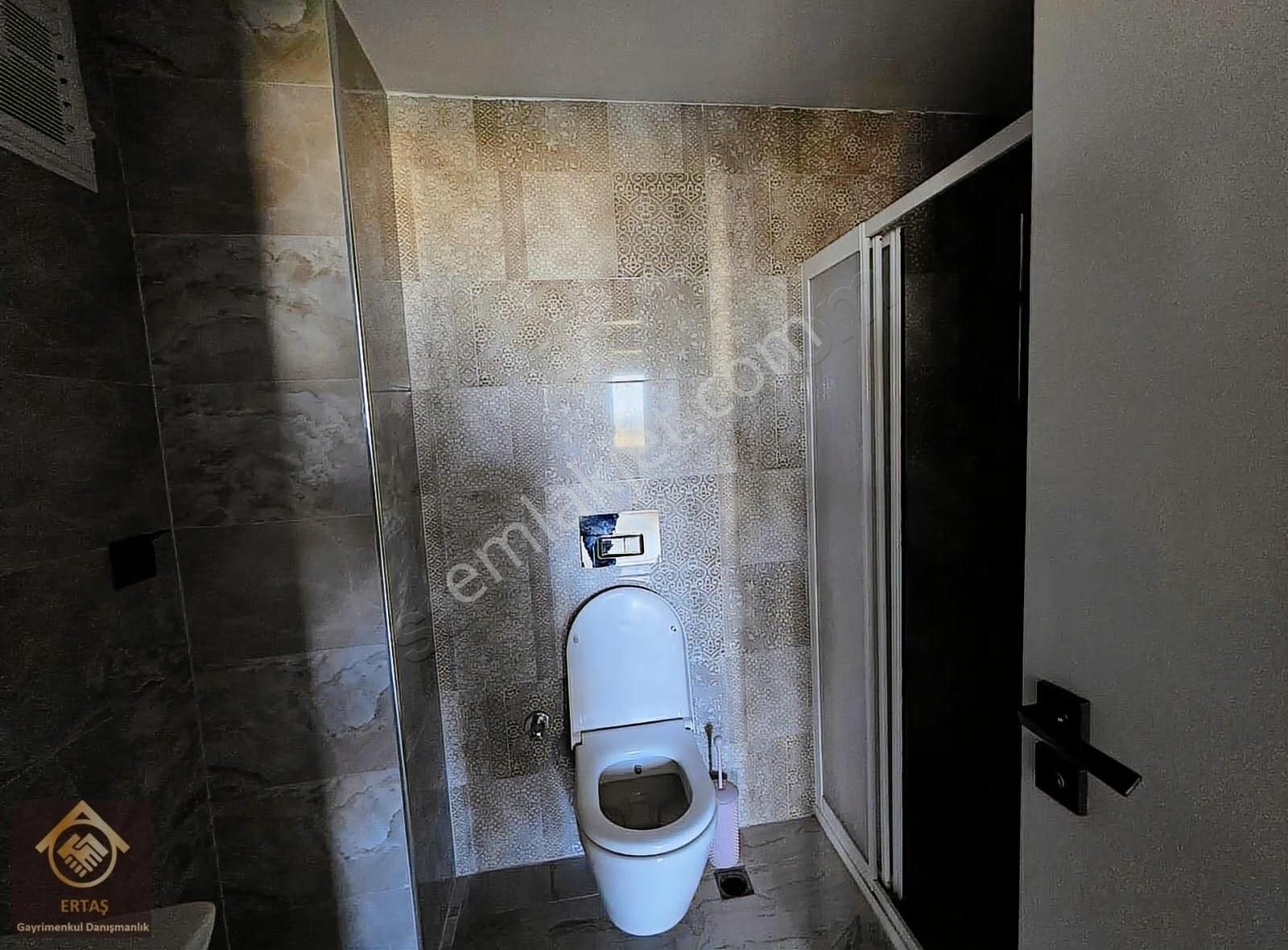 Zümrüt Mahallesinde 4+1 Sıfır Ayarında Satılık Lüks Daire - Görsel 11