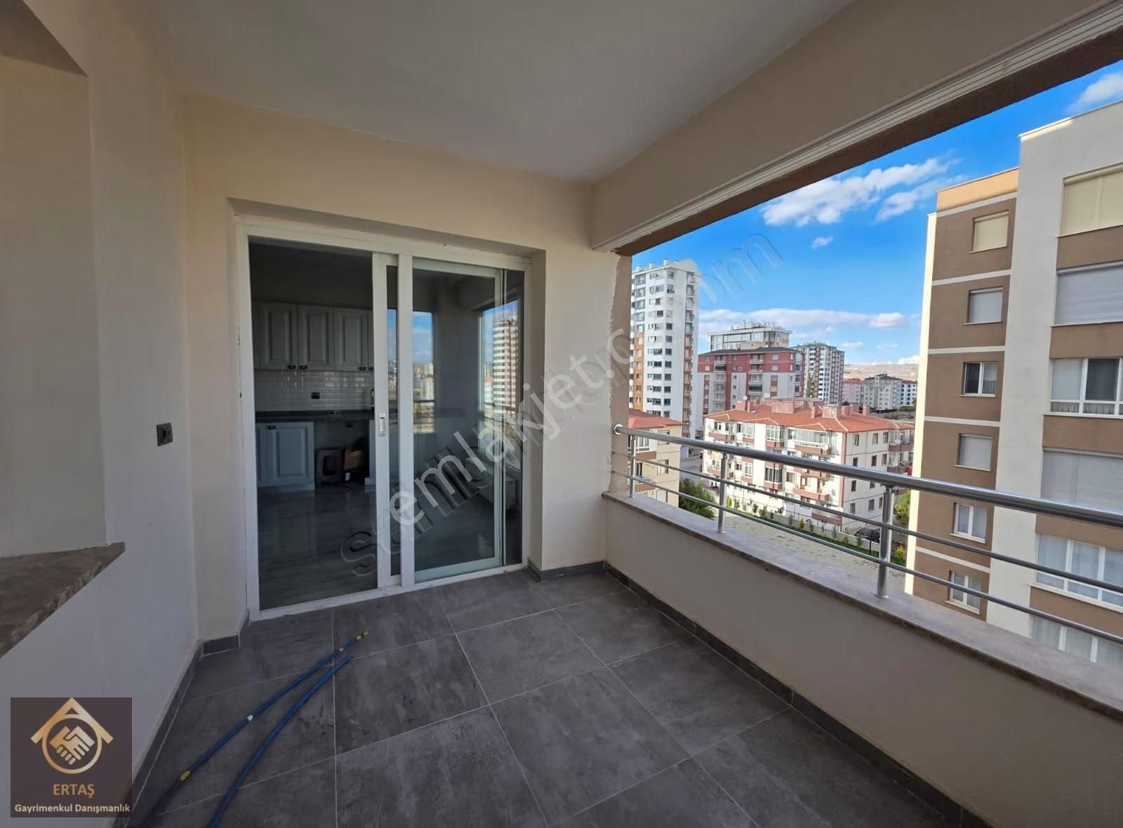 Zümrüt Mahallesinde 4+1 Sıfır Ayarında Satılık Lüks Daire - Görsel 20