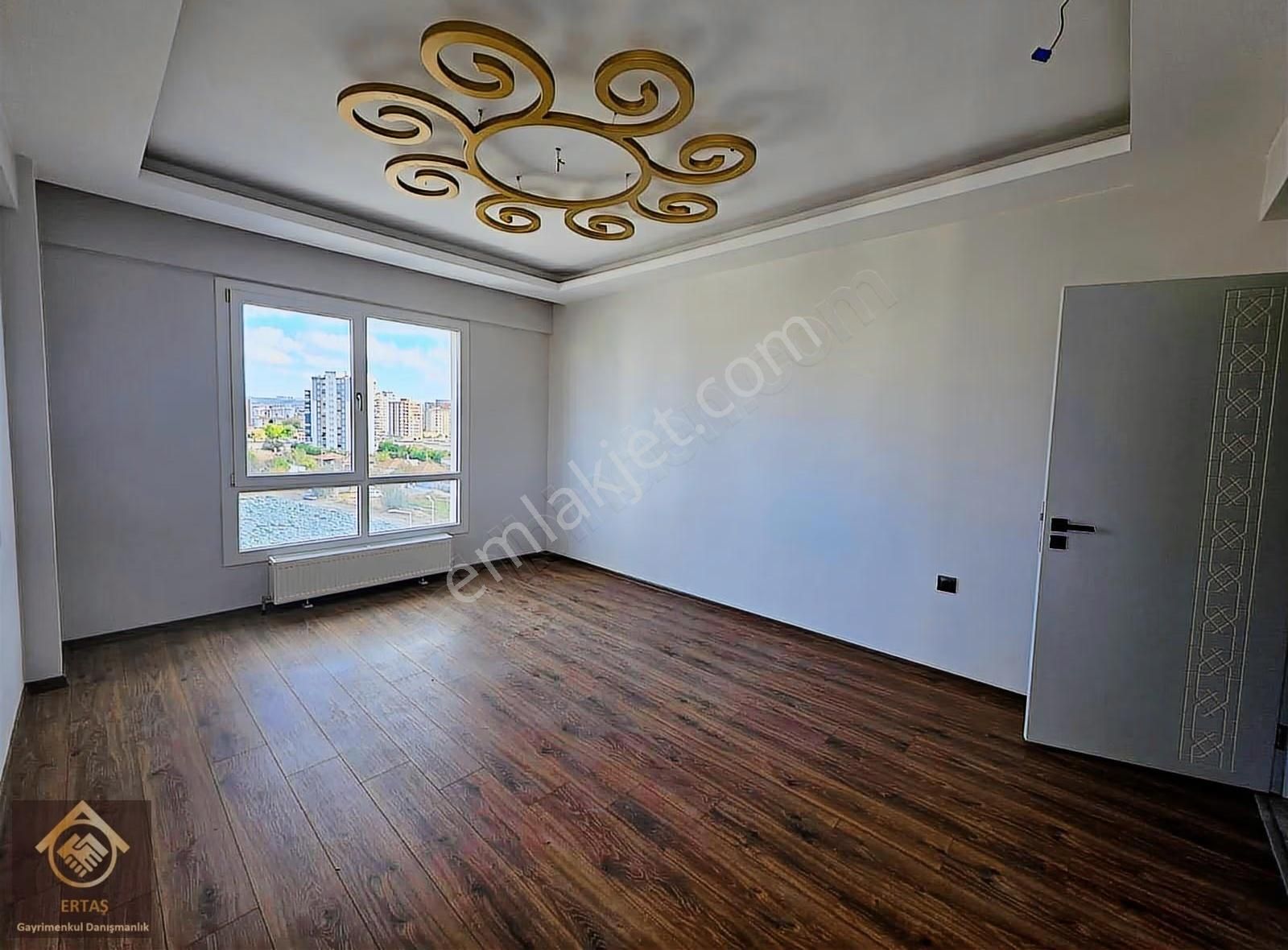 Zümrüt Mahallesinde 4+1 Sıfır Ayarında Satılık Lüks Daire - Görsel 9