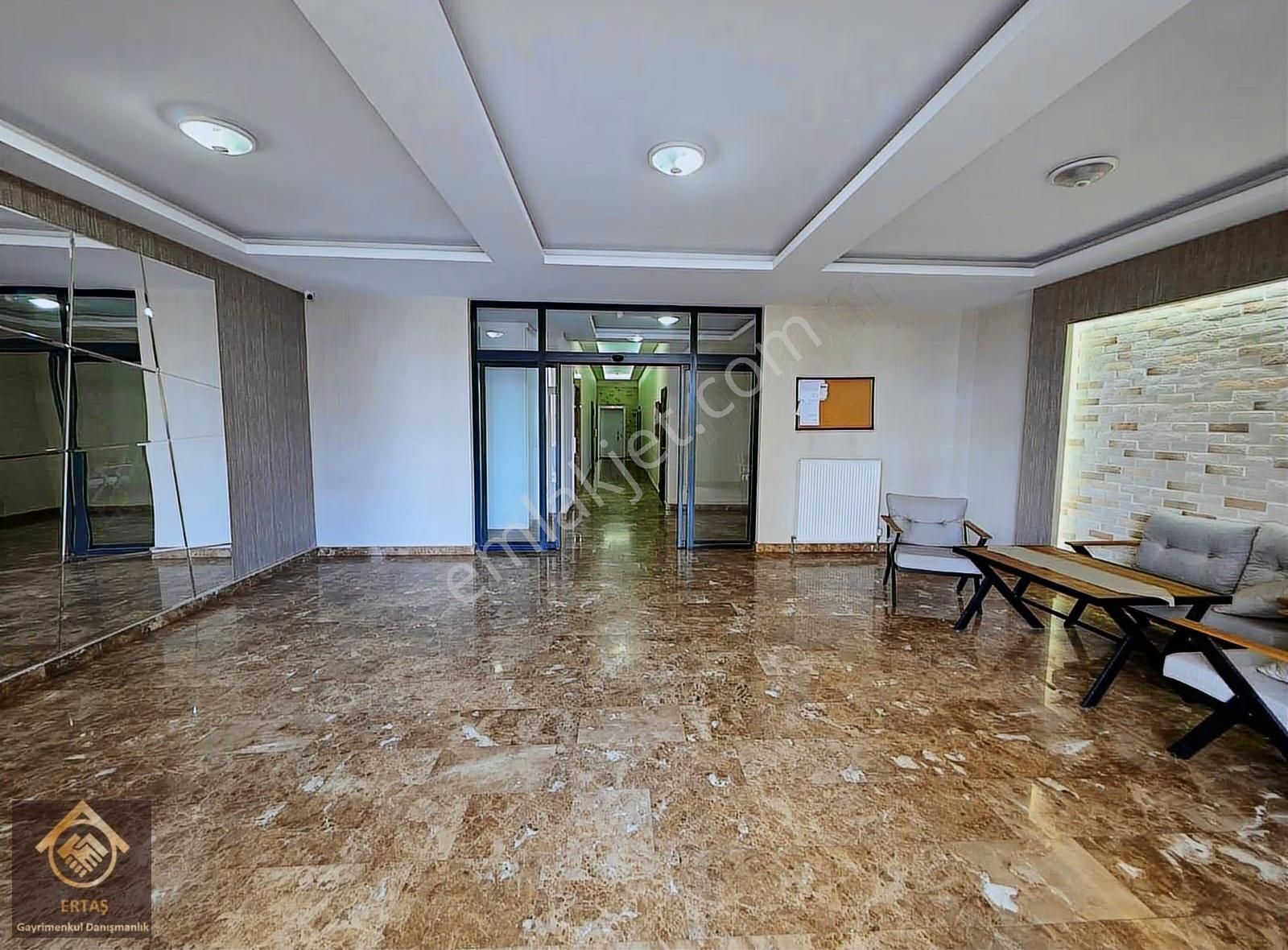 Zümrüt Mahallesinde 4+1 Sıfır Ayarında Satılık Lüks Daire - Görsel 10