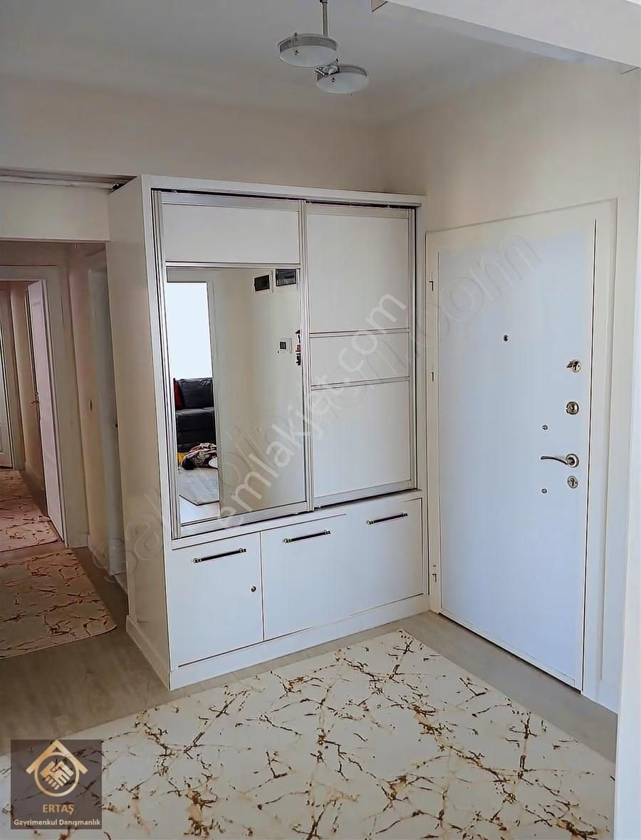 Mithatpaşa Mahallesinde 3+1 Satılık Daire - Görsel 13