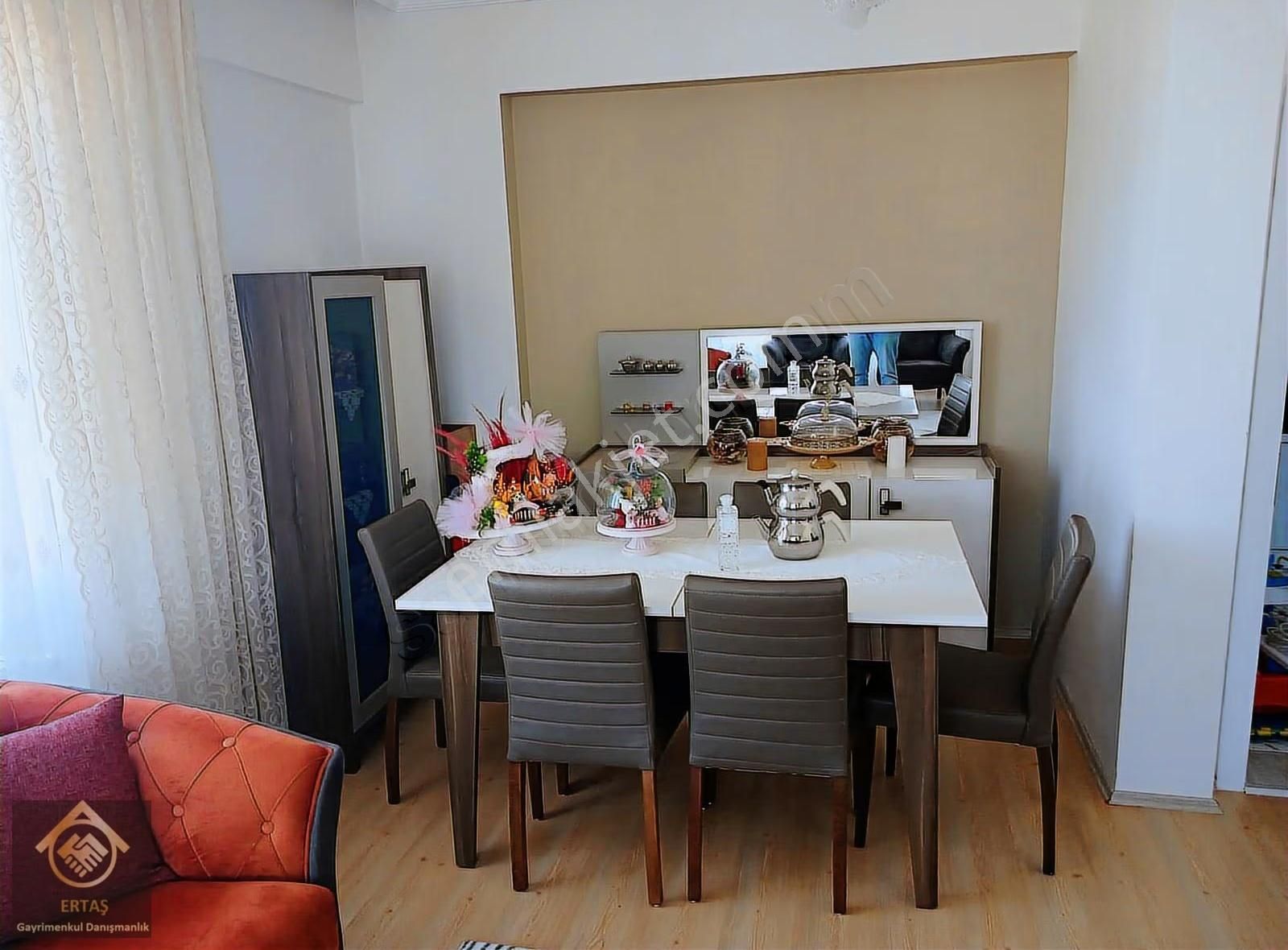 Mithatpaşa Mahallesinde 3+1 Satılık Daire - Görsel 9