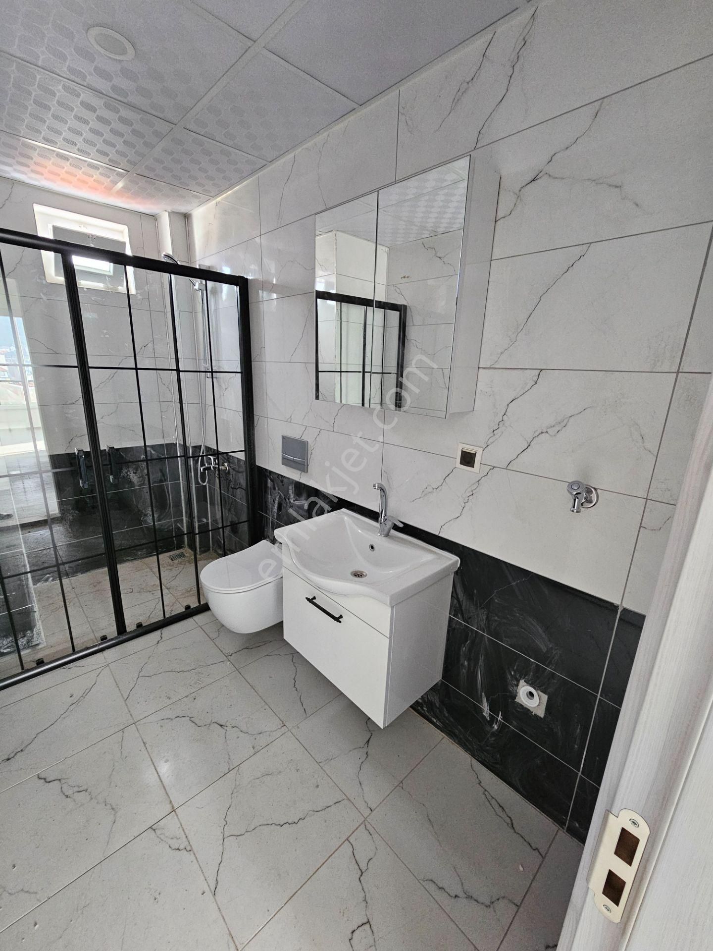 Sahibinden Hastane Caddesinde Kiralık 2+0 Lüks Sıfır Daire - Görsel 4