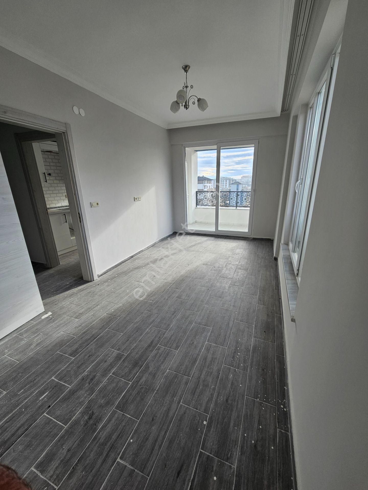 Sahibinden Hastane Caddesinde Kiralık 2+0 Lüks Sıfır Daire - Görsel 15