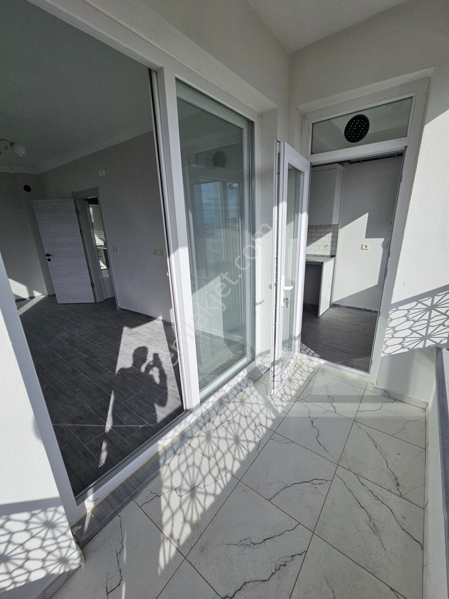 Sahibinden Hastane Caddesinde Kiralık 2+0 Lüks Sıfır Daire - Görsel 6