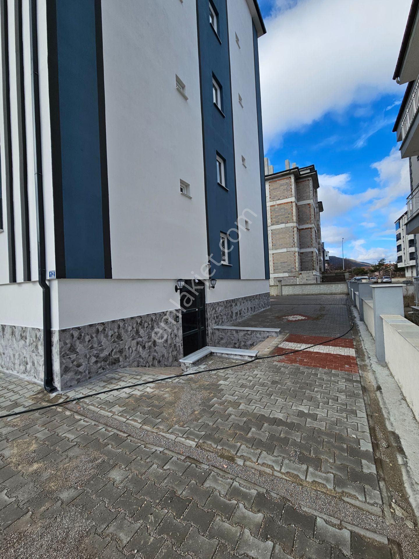 Sahibinden Hastane Caddesinde Kiralık 2+0 Lüks Sıfır Daire - Görsel 31