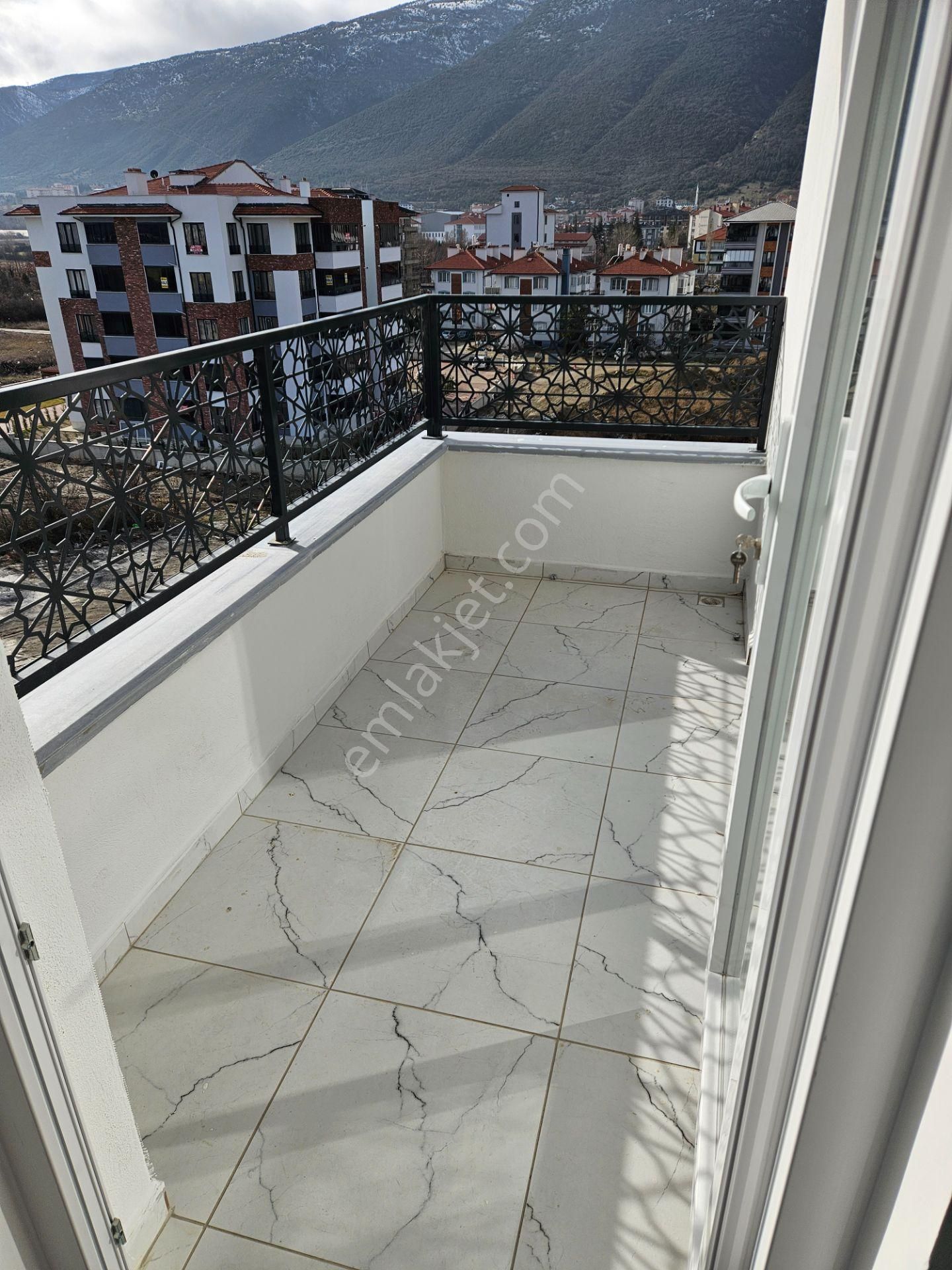 Sahibinden Hastane Caddesinde Kiralık 2+0 Lüks Sıfır Daire - Görsel 13