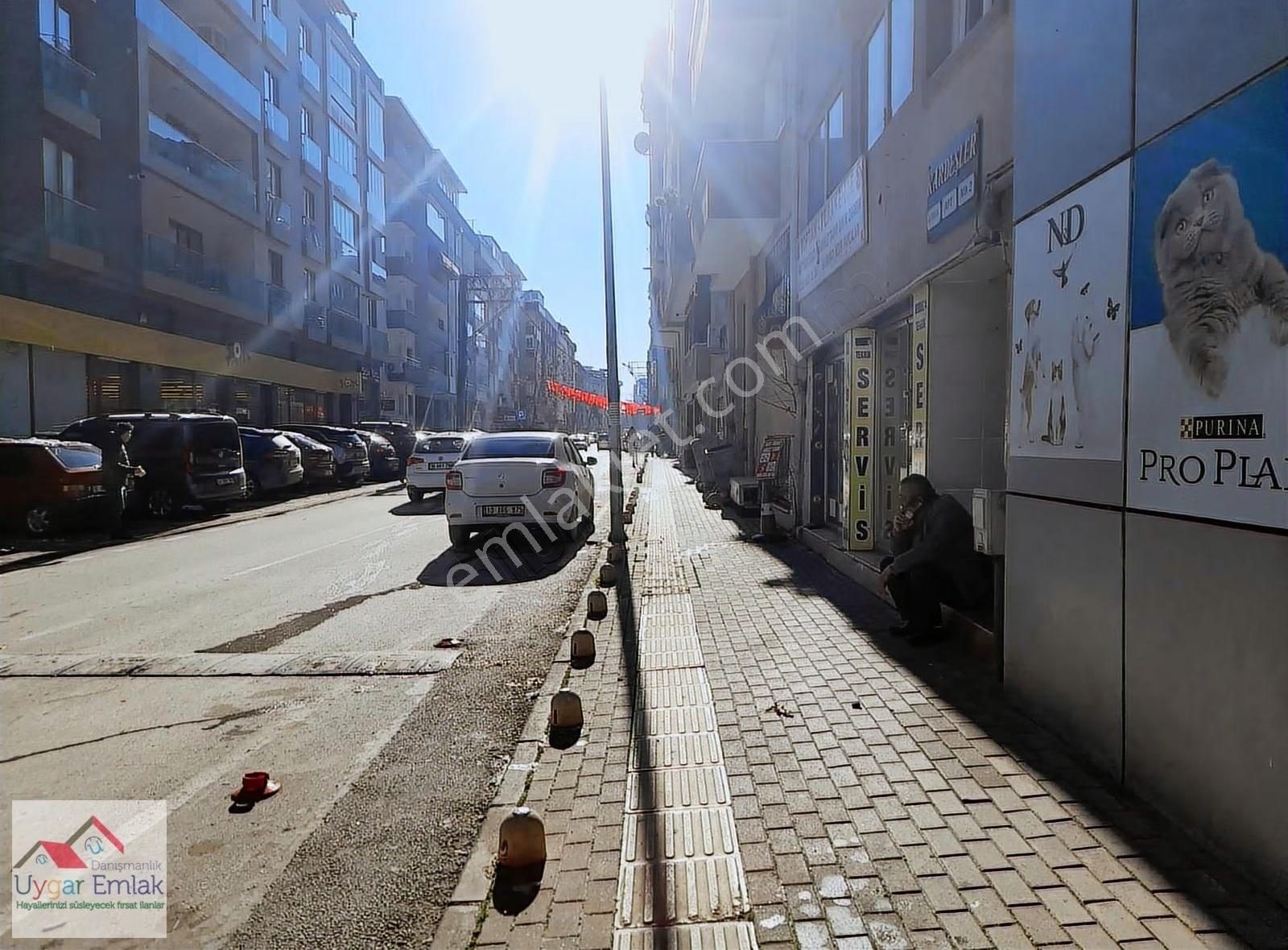 İhsaniyede Cavit Çağlar Okul Yanı Avm Yanıdır Çarşı İçidir - Görsel 22