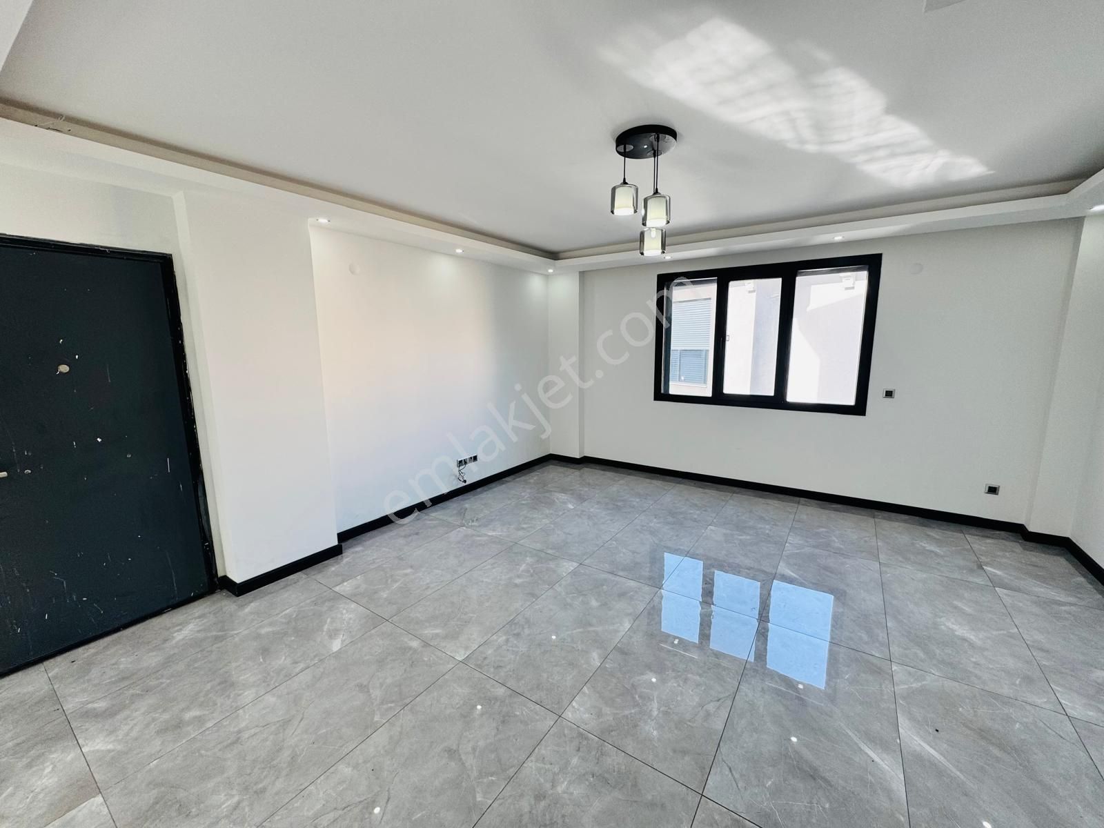 Didimde Satılık Havuzlu Güvenlikl Sitede Bahçeli Uygun Şık Villa - Görsel 18