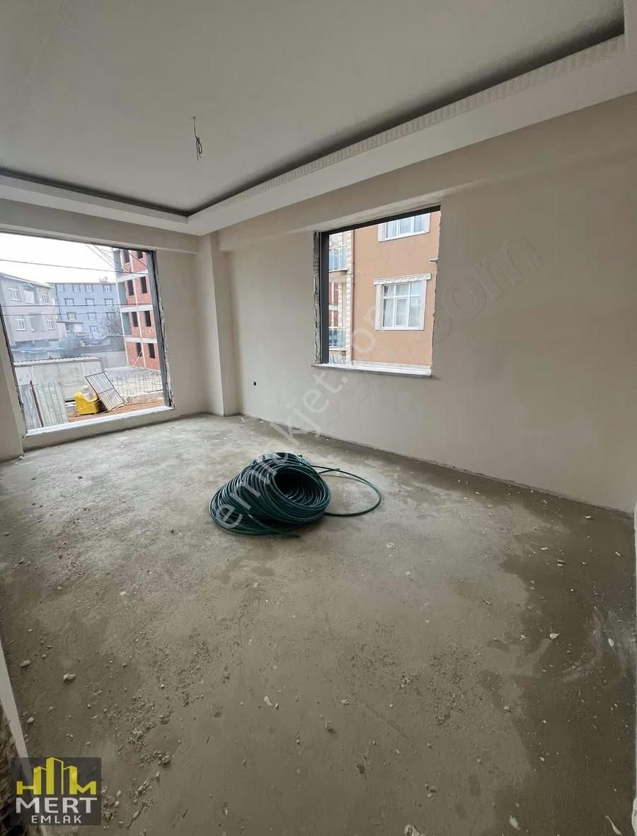 Sultanbeyli Orhangazide 2+1 Satılık Daire