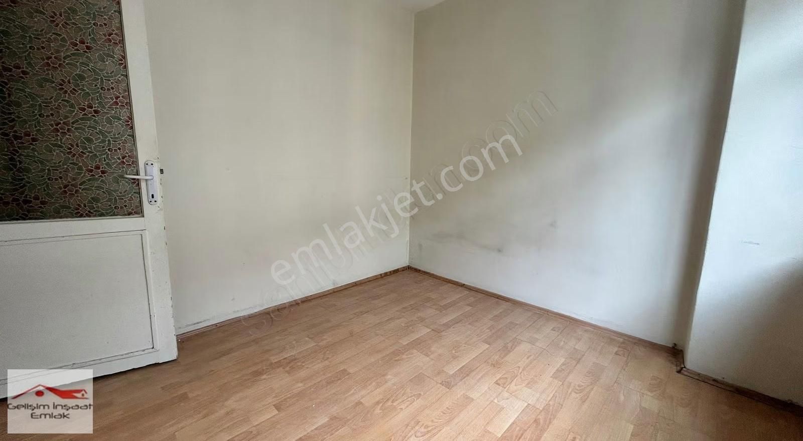 Gelişim Emlak`tan K.mpaşa Meydana Yakın, Mutfağı Yeni 60m², 1+1 - Görsel 12