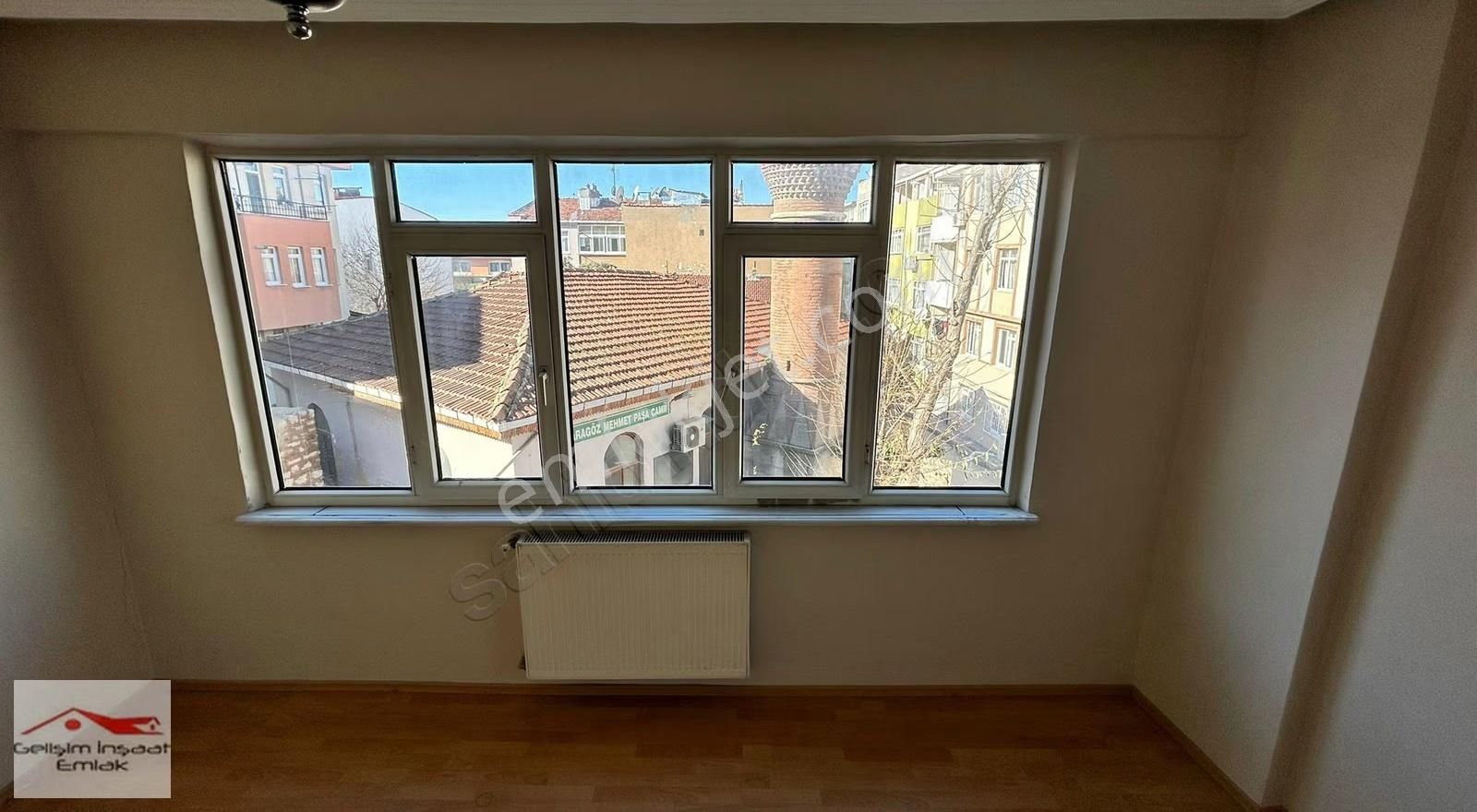 Gelişim Emlak`tan Masrafsız, Çift Cephe, Balkonlu, 80m², 2+1 - Görsel 3