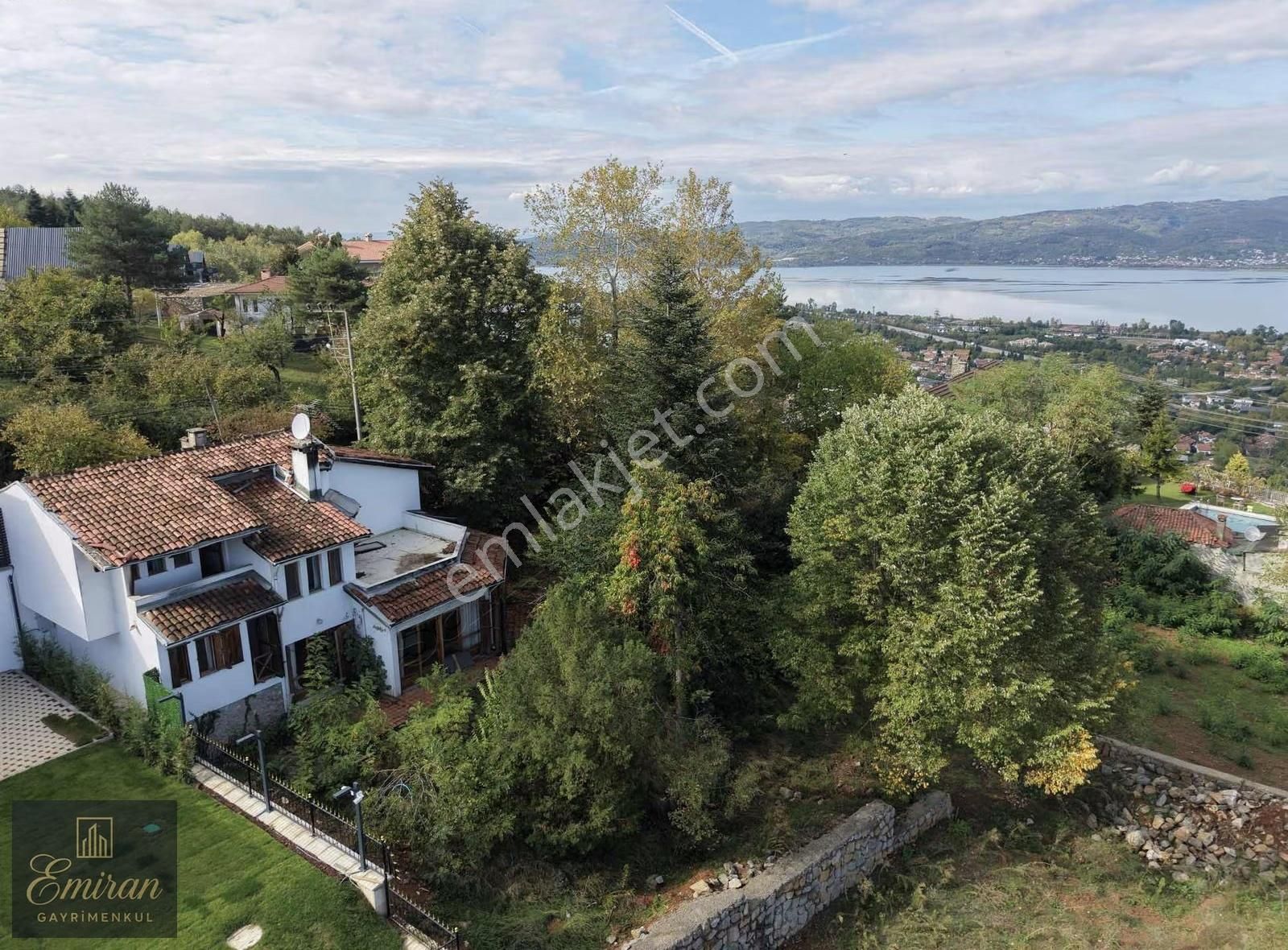 Sakarya Sapanca Mahmudiye Mahallesinde Müstakil Satılık Arazi